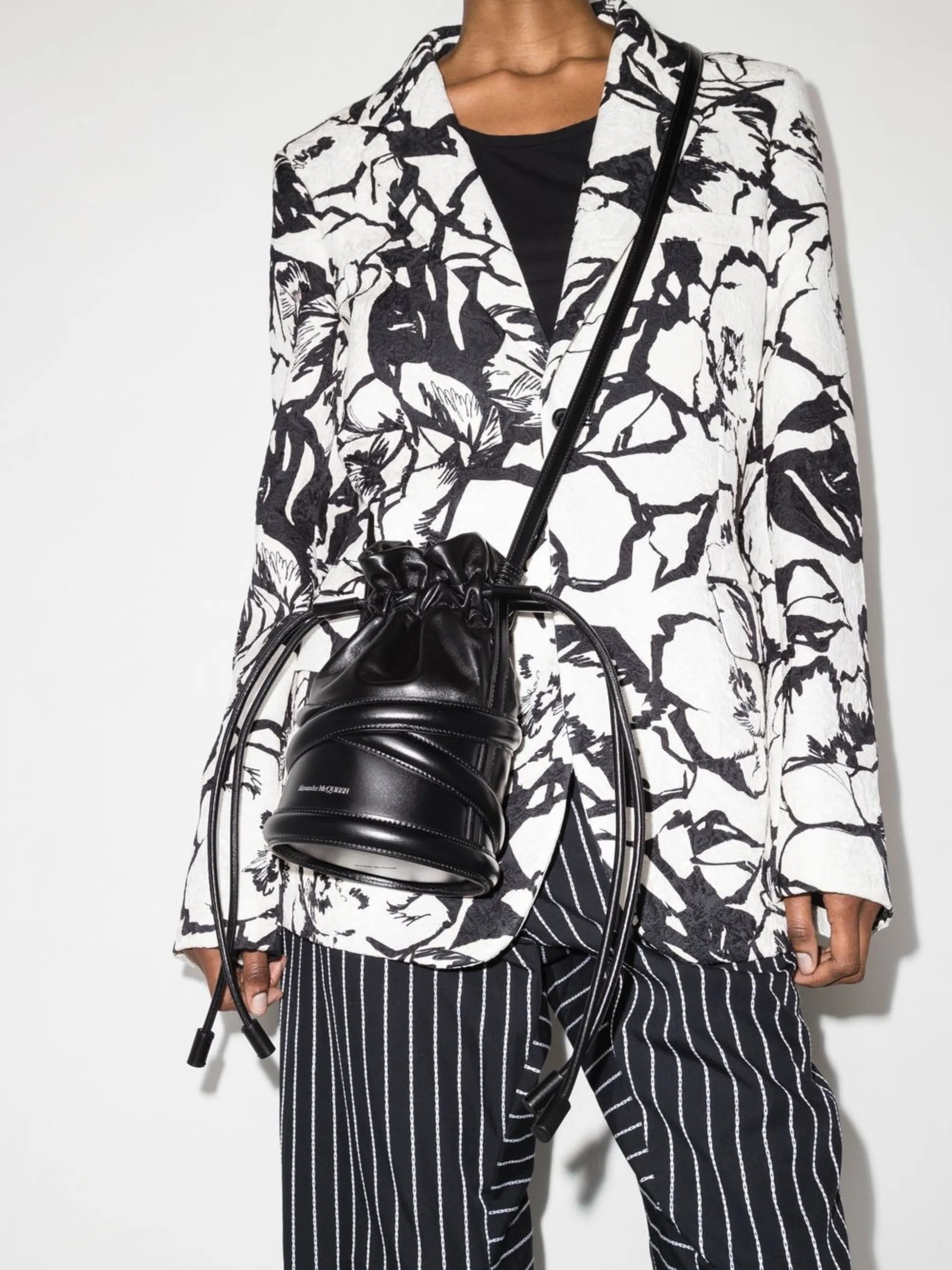 The Curve bucket bag
