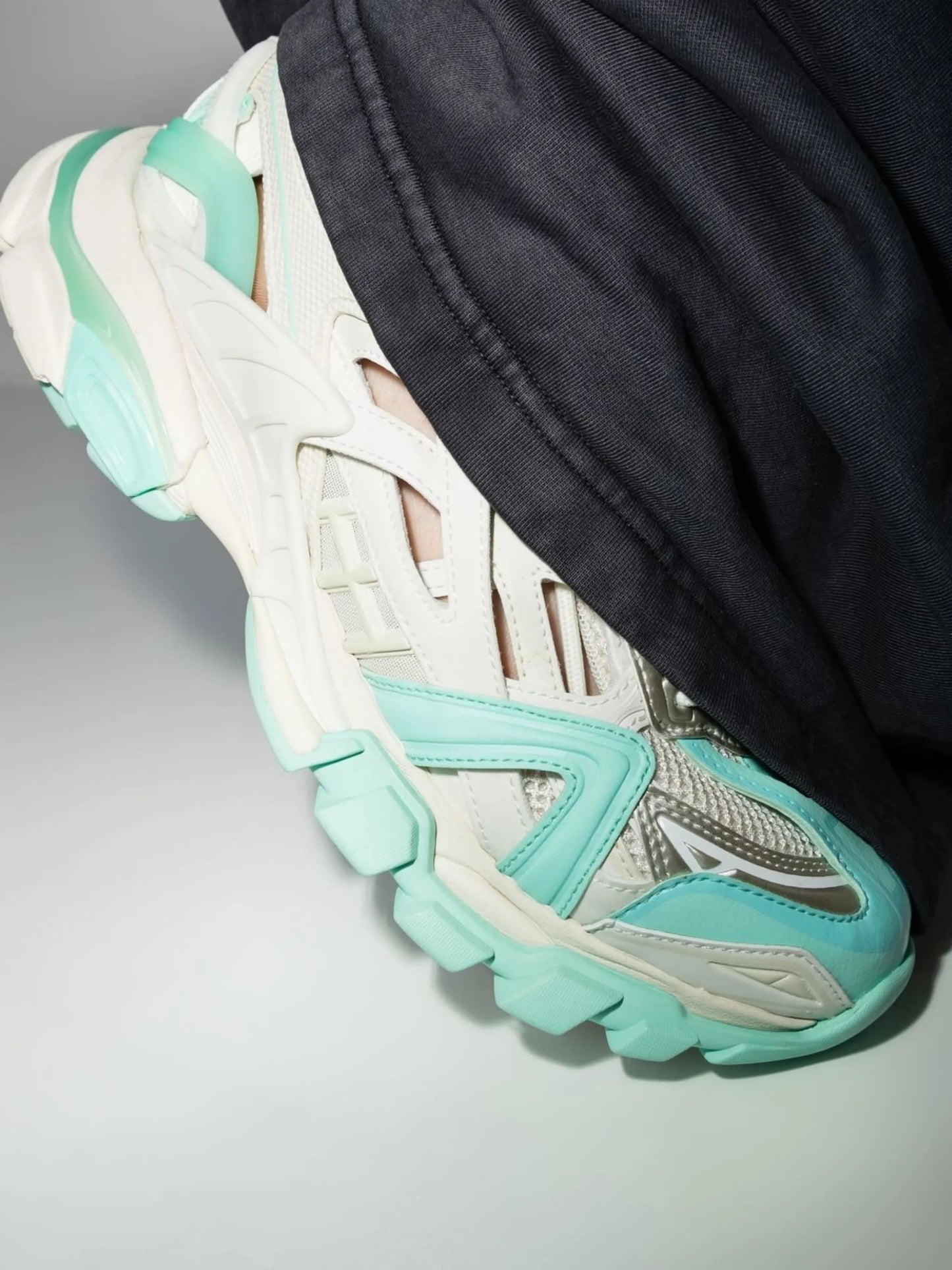 Track 2 low top sneakers