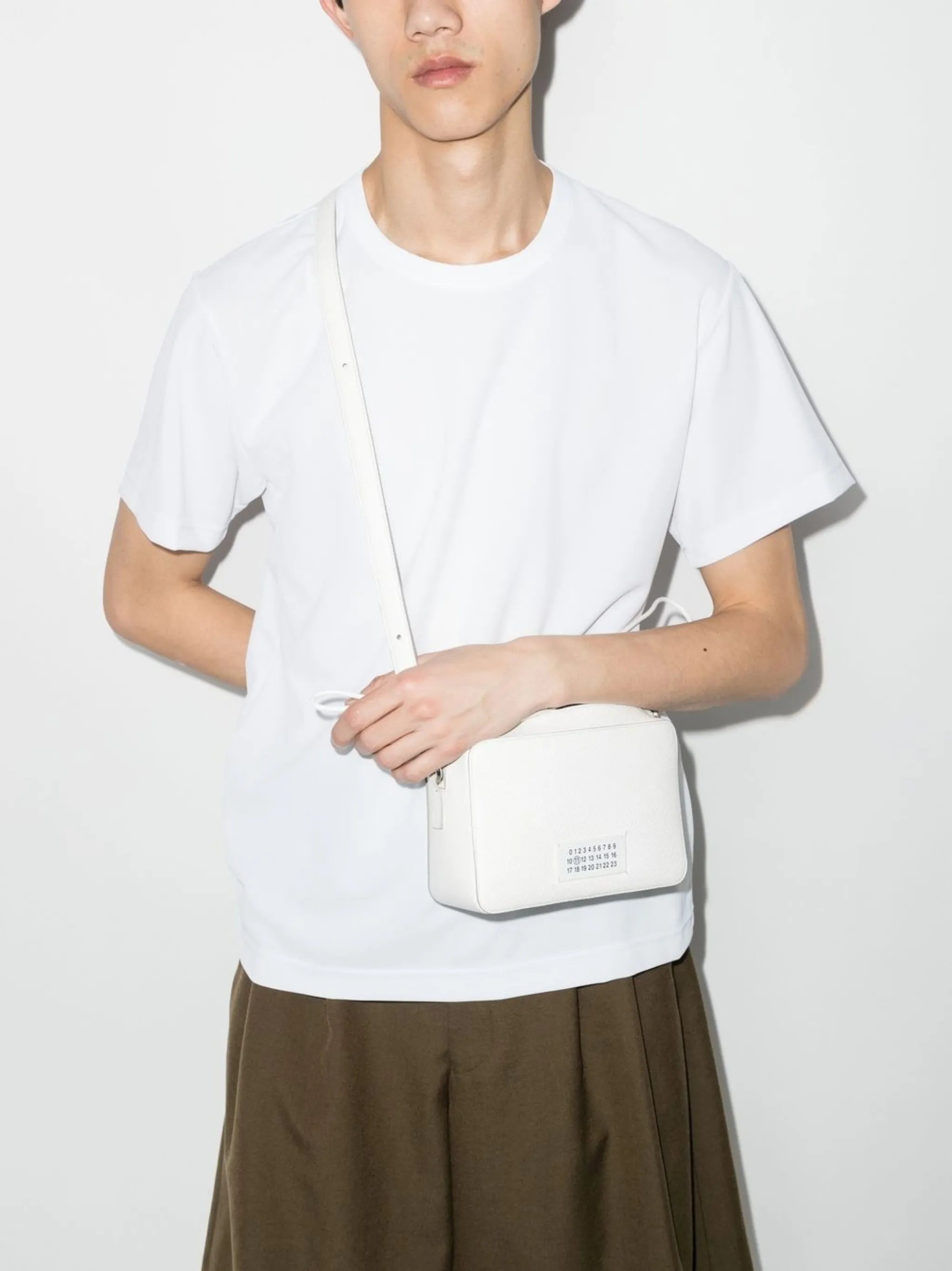 graphic-print T-shirt