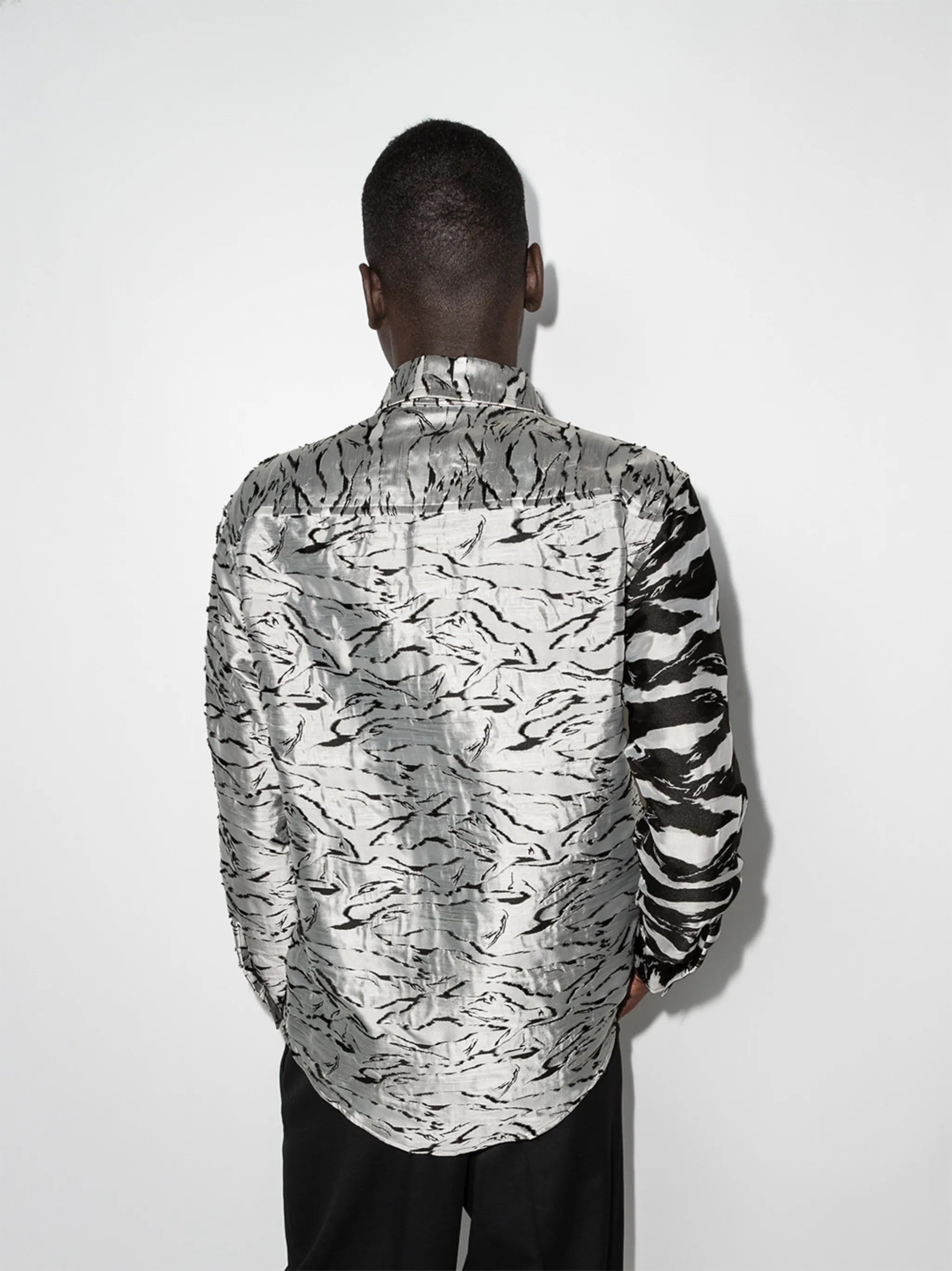 jacquard-pattern two-tone shirt