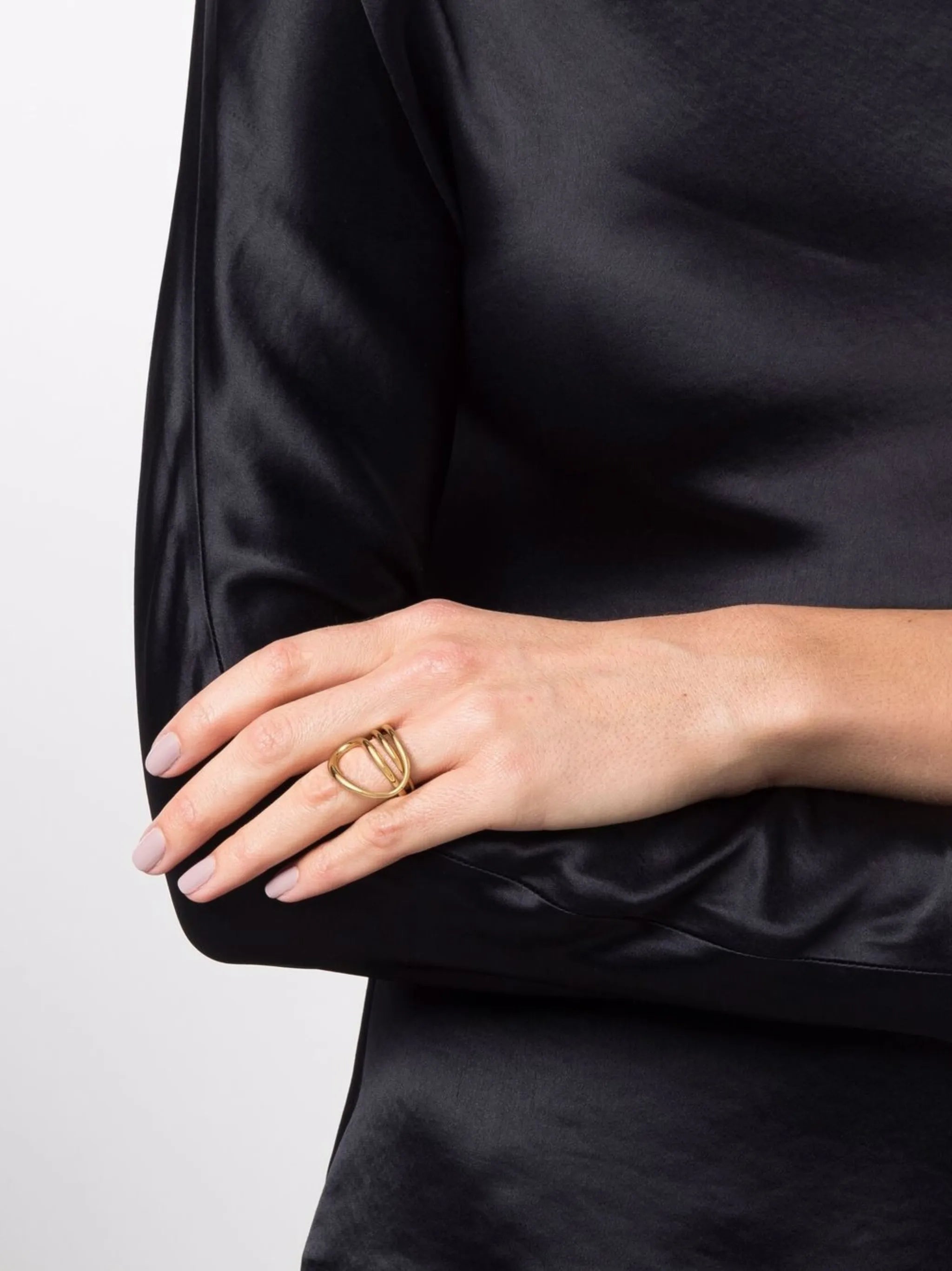 Petit Round Trip Ring
