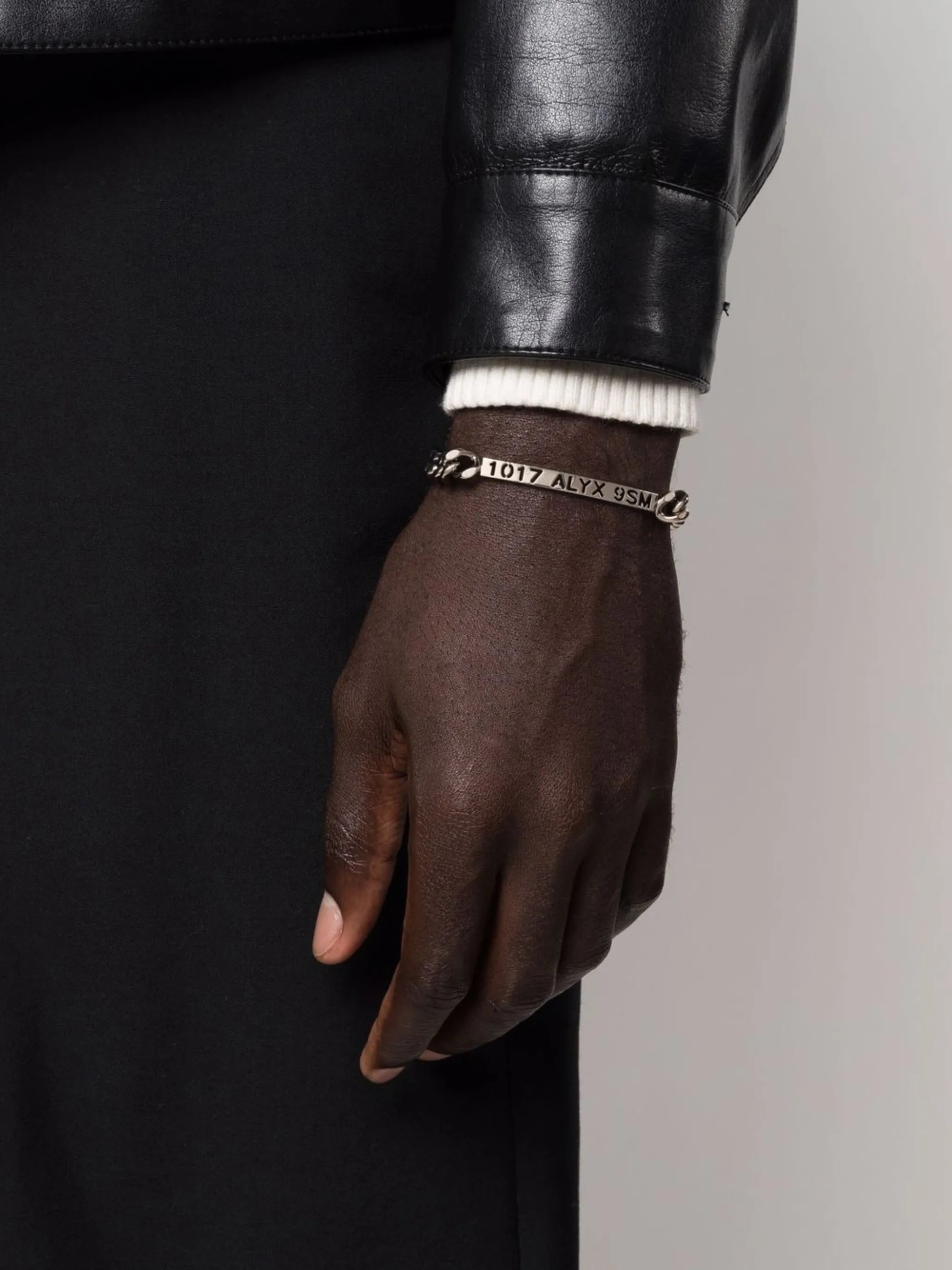 rollercoasted buckle-detail bracelet