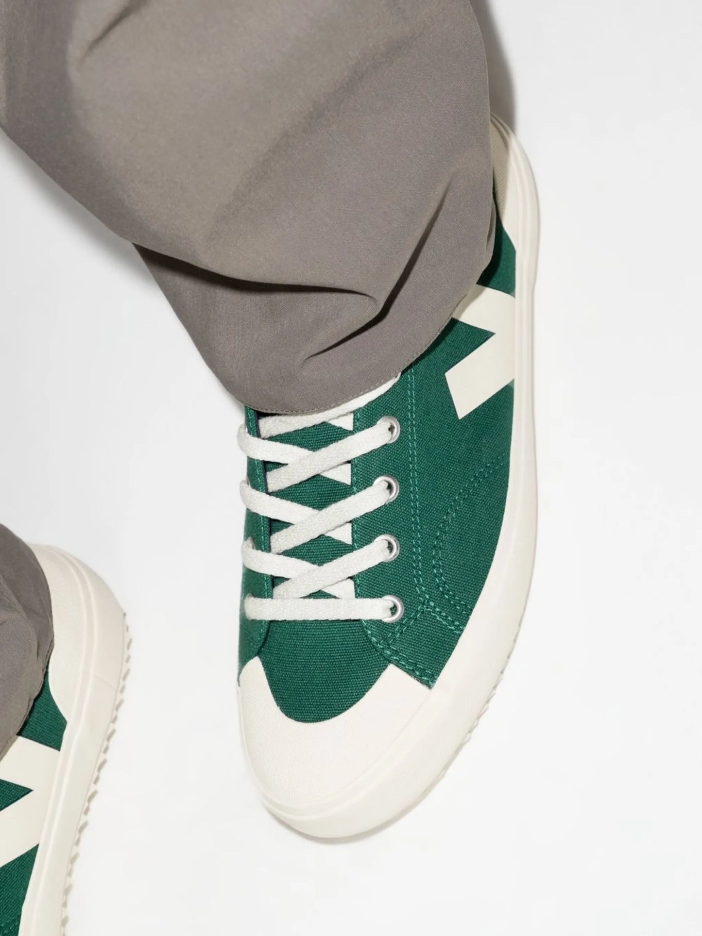 logo-patch lace-up sneakers
