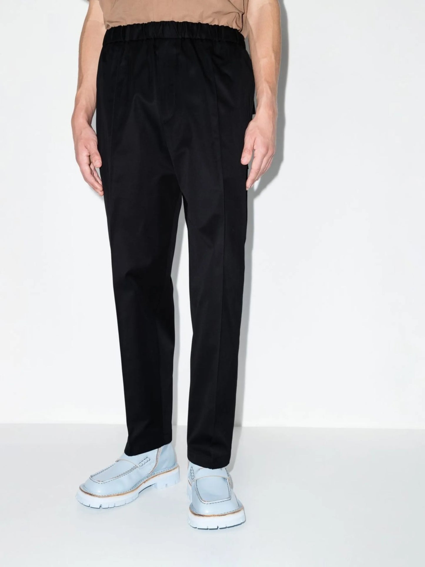 straight-leg trousers