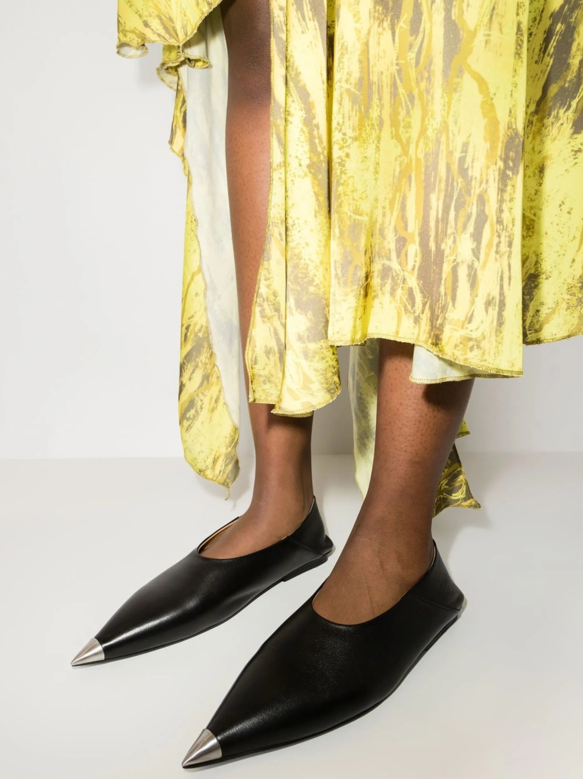 pointed-toe leather ballerina flats