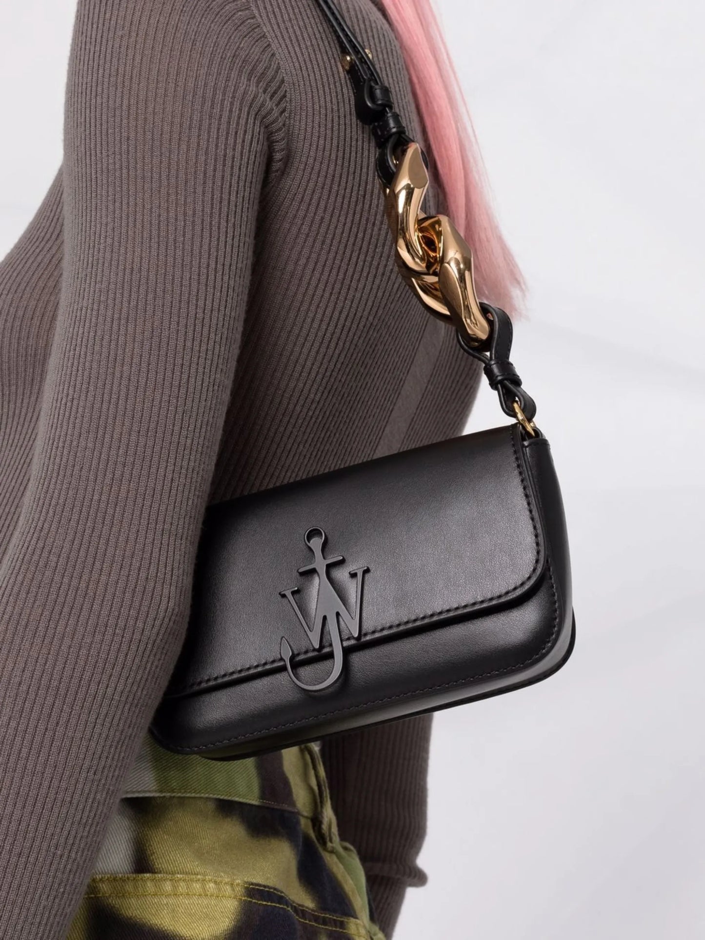 Chain Anchor shoulder bag