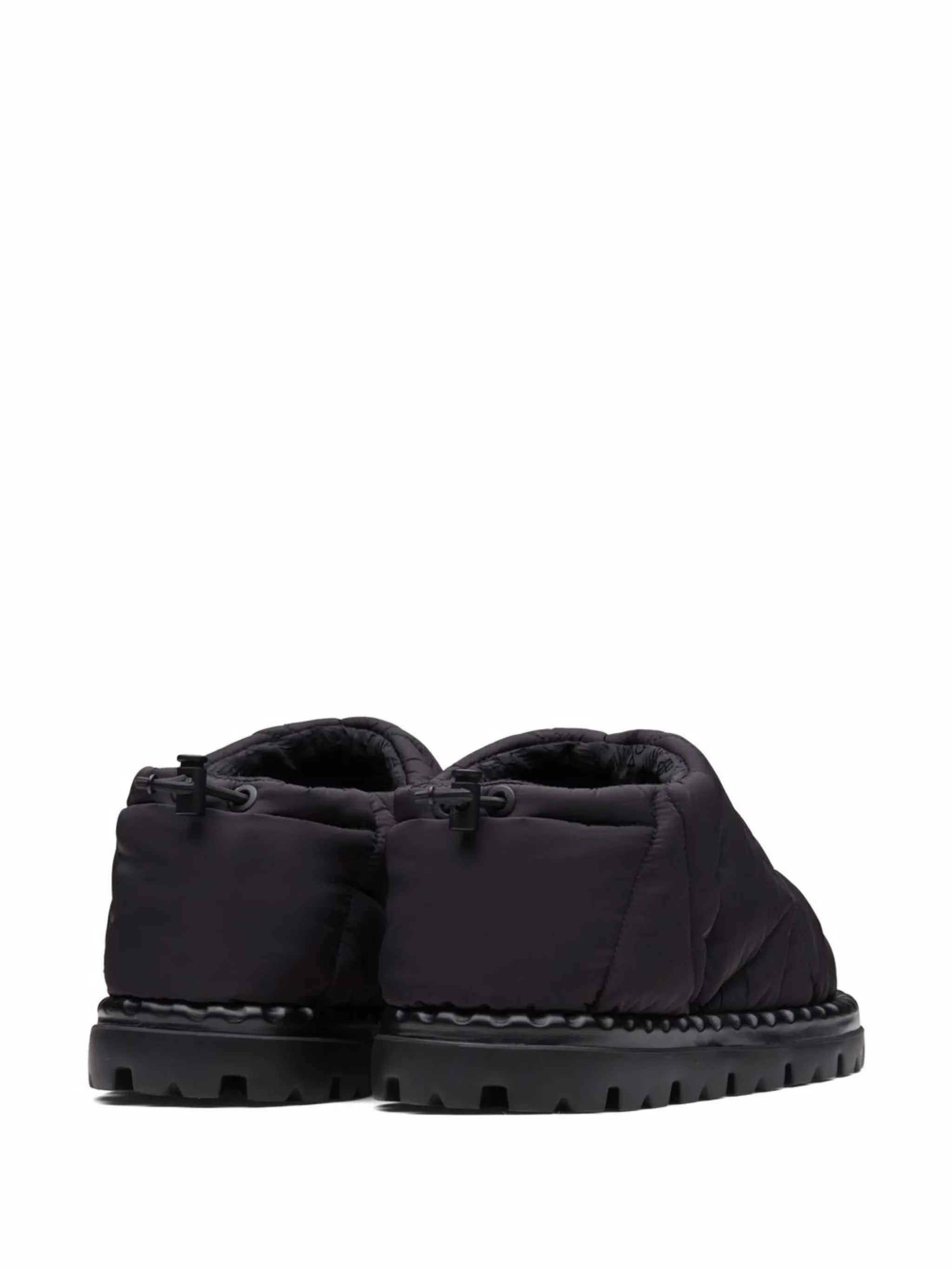 Blow padded slip-on shoes