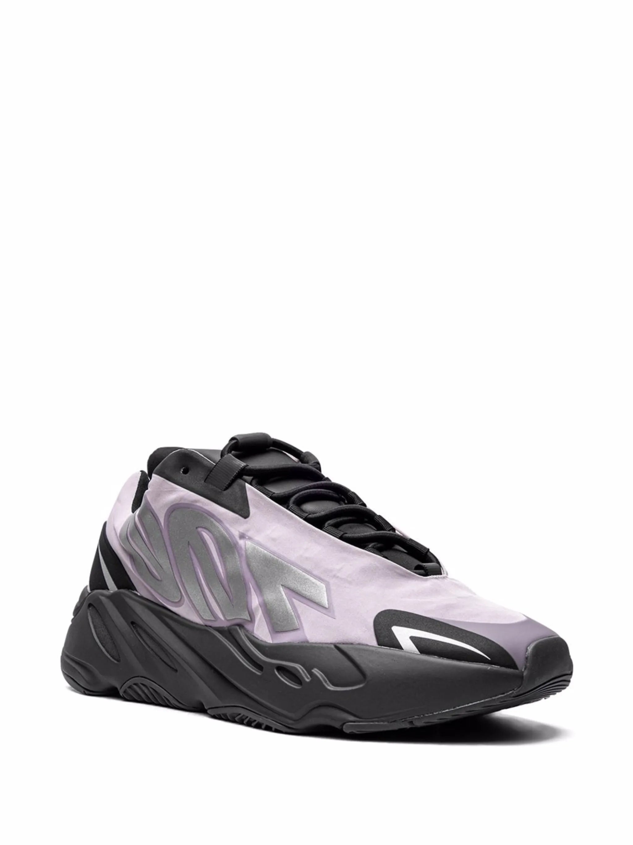 YEEZY 700 MNVN 