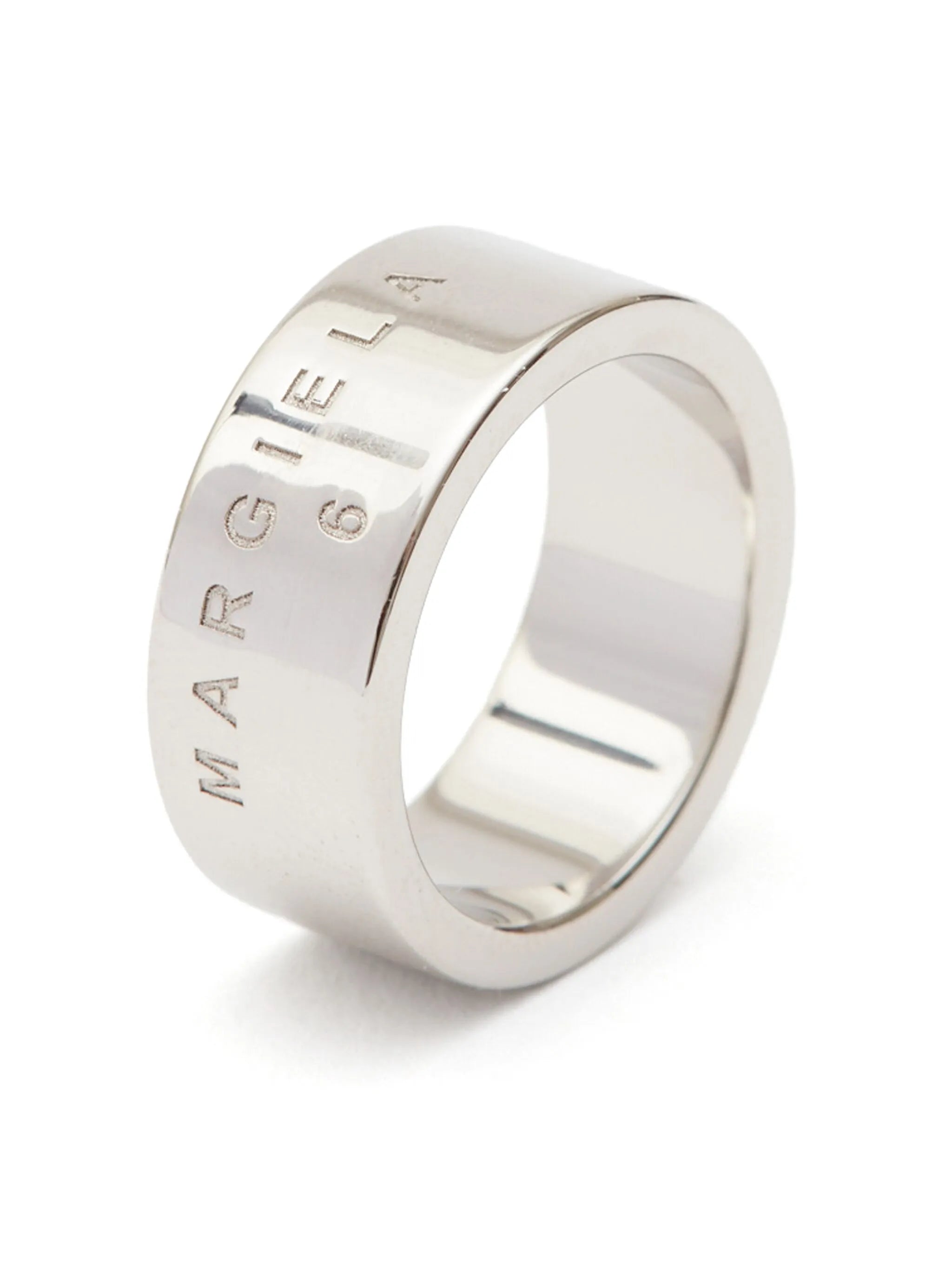 Minimal engraved ring