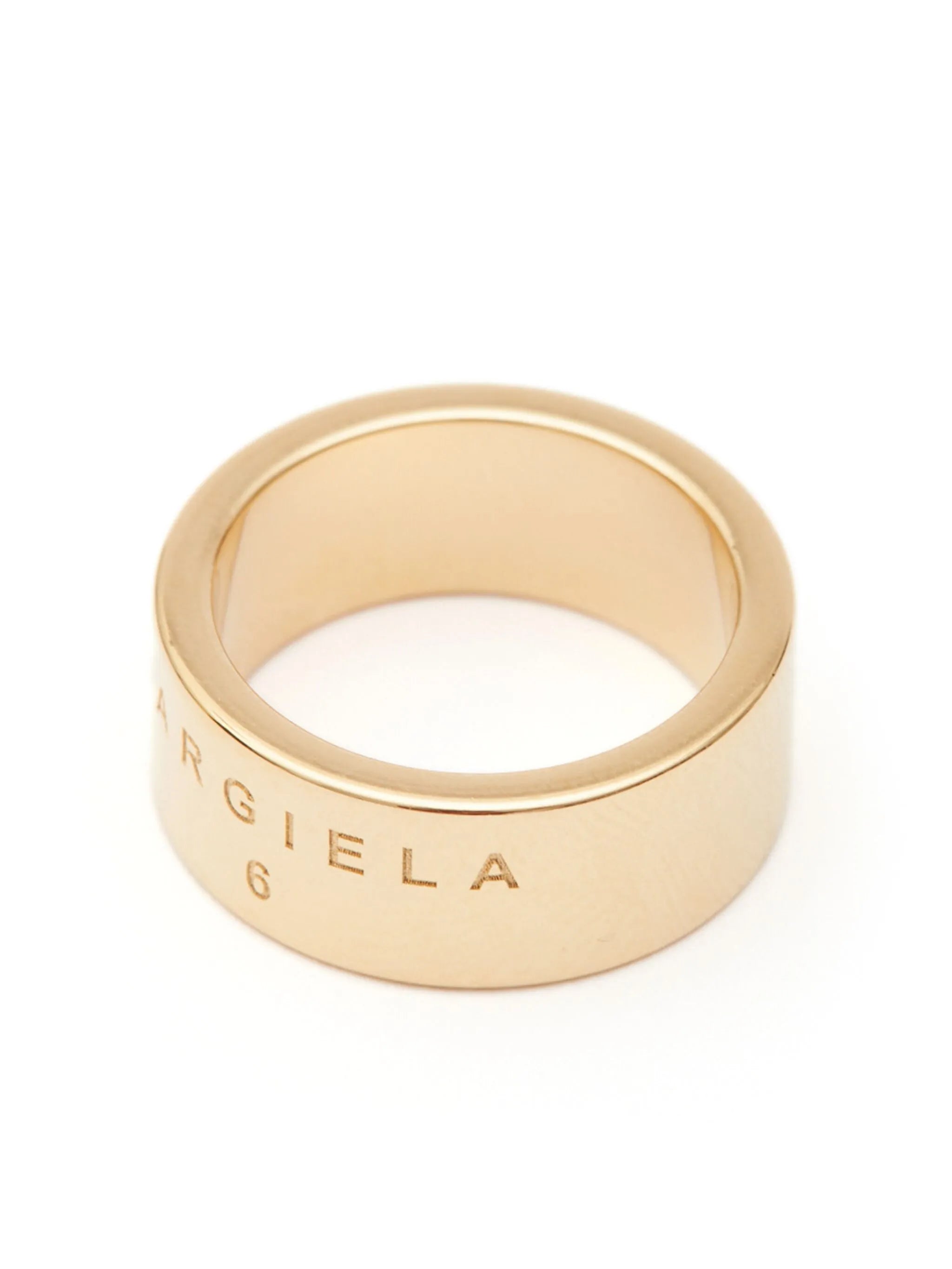 Minimal engraved ring