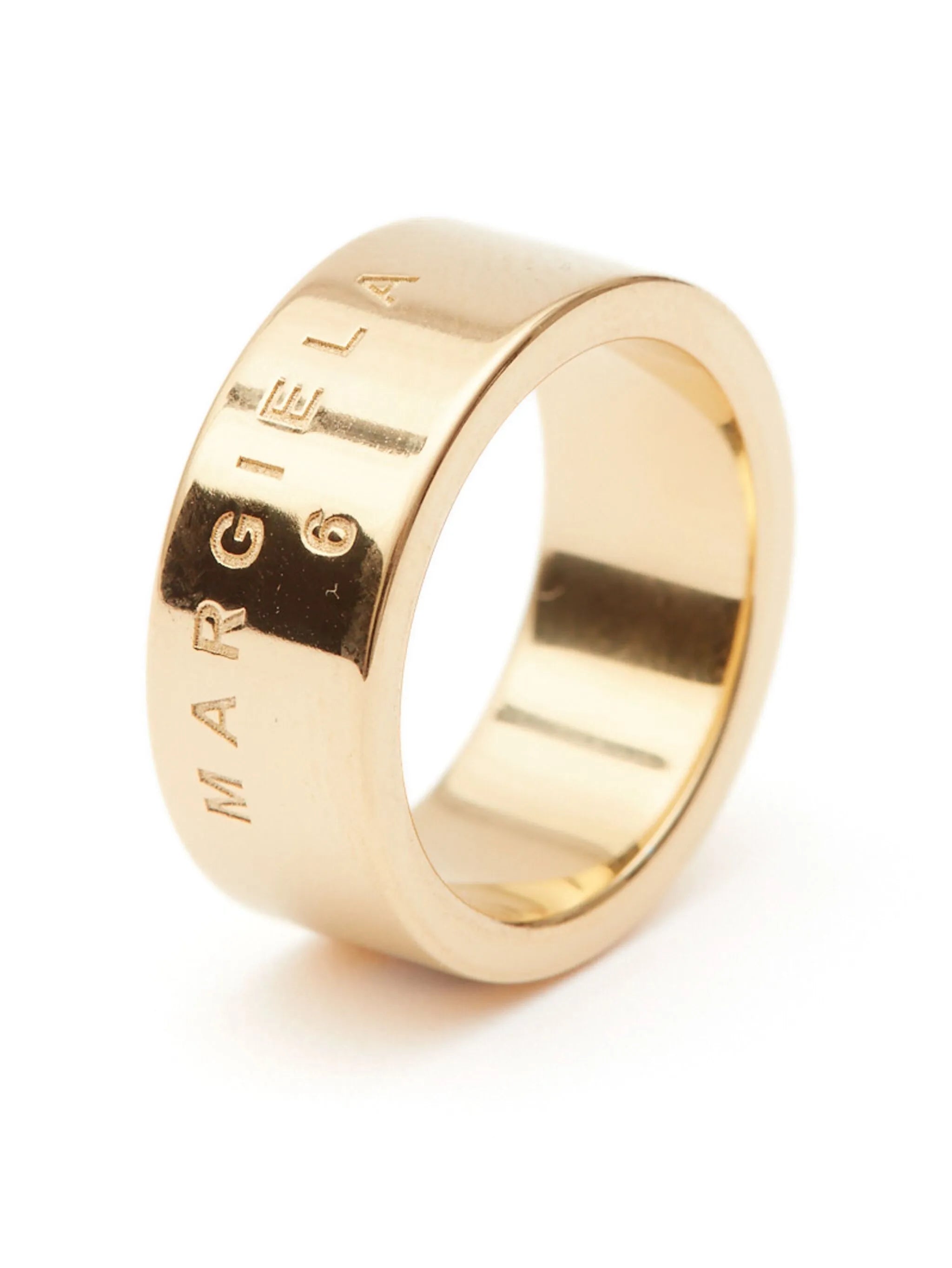 Minimal engraved ring
