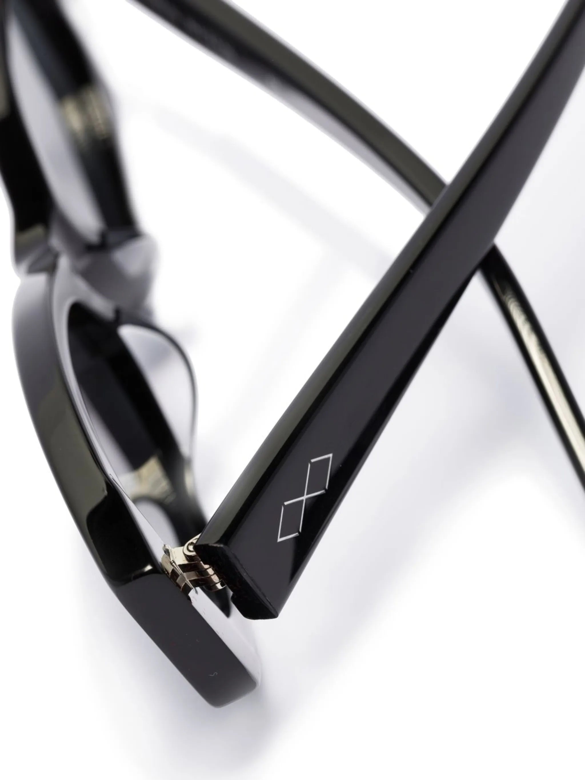 Dixy cat-eye sunglasses