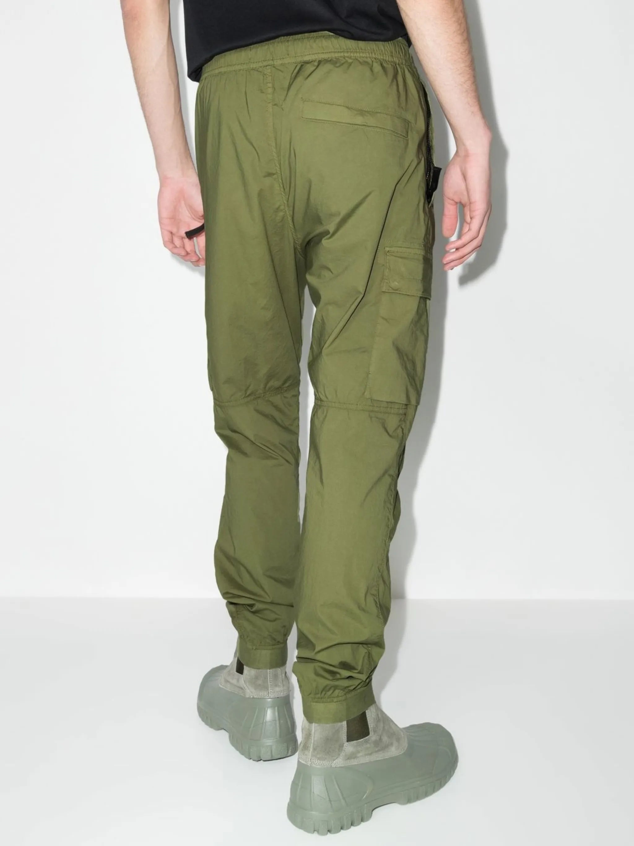 tapered-leg trousers
