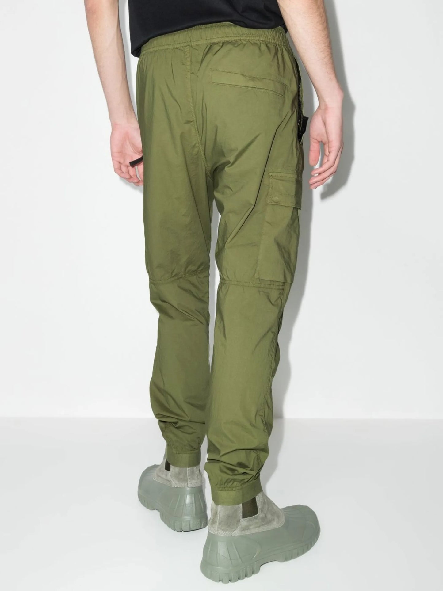 tapered-leg trousers