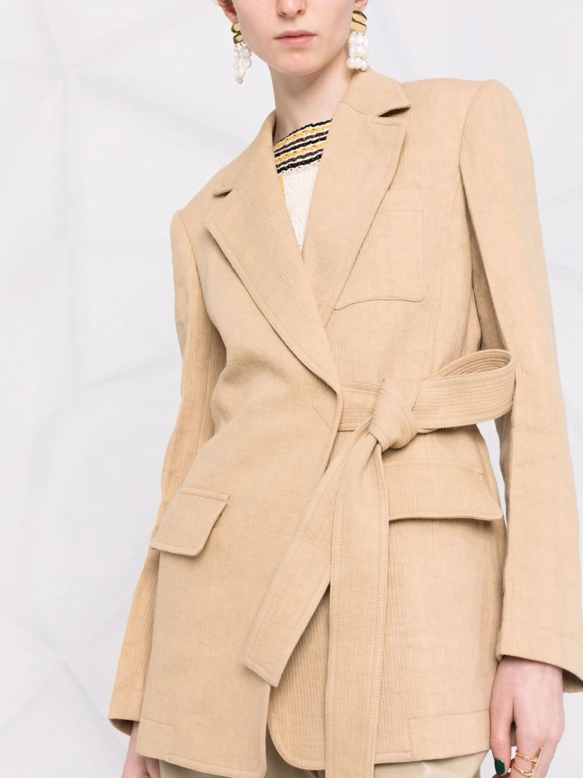 notched-lapel single-breasted jacket