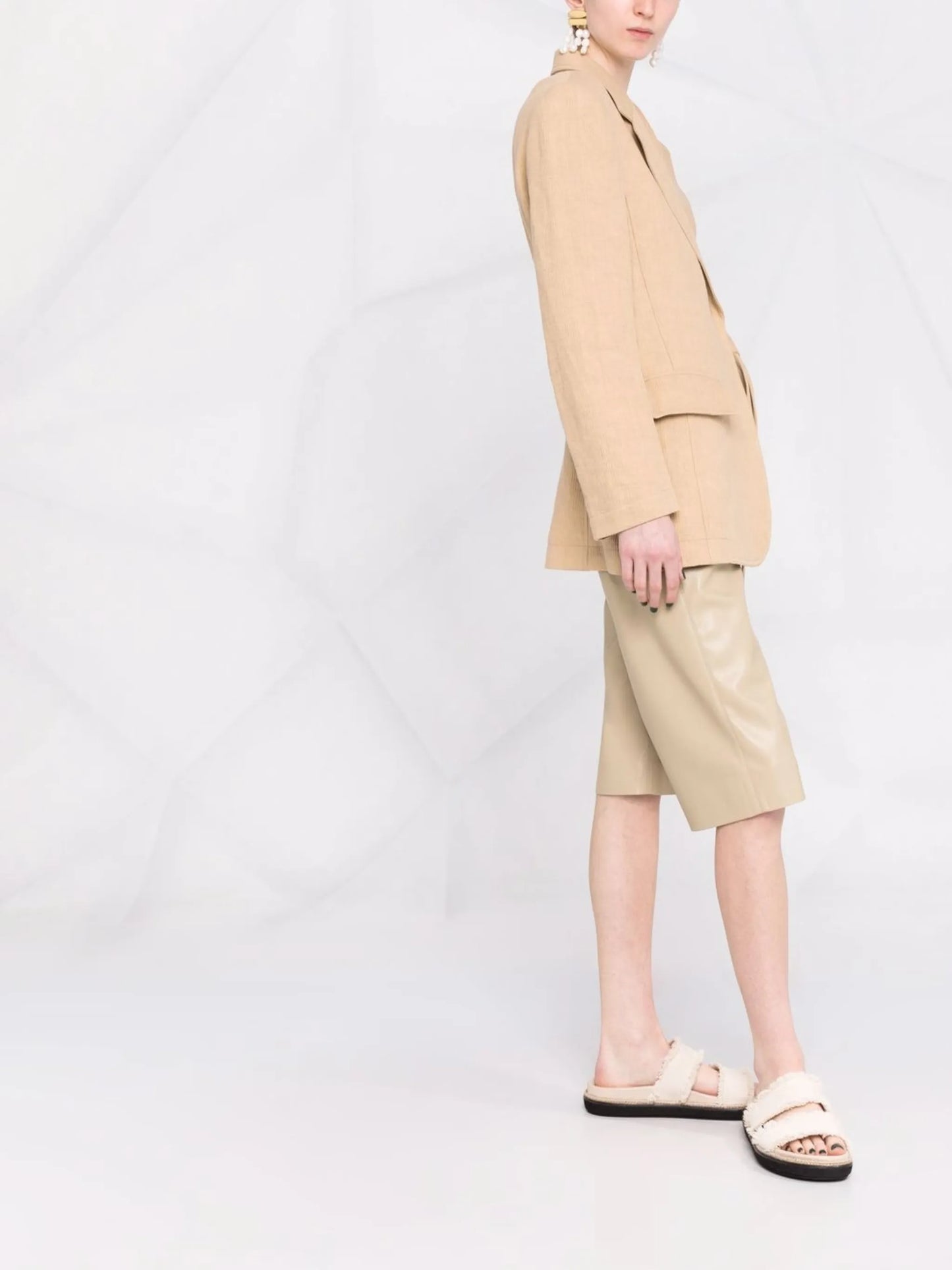 notched-lapel single-breasted jacket