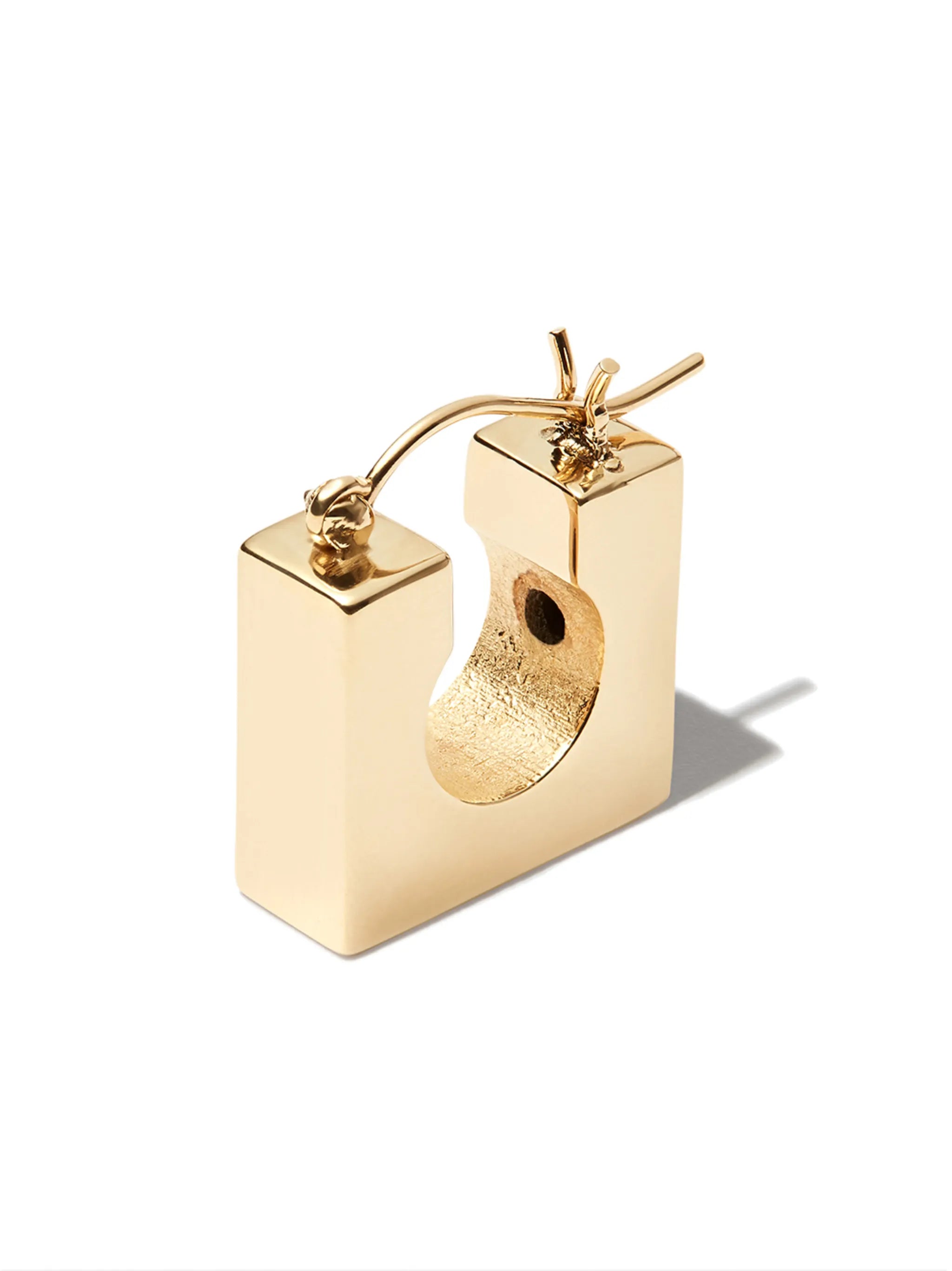 14kt yellow gold earring