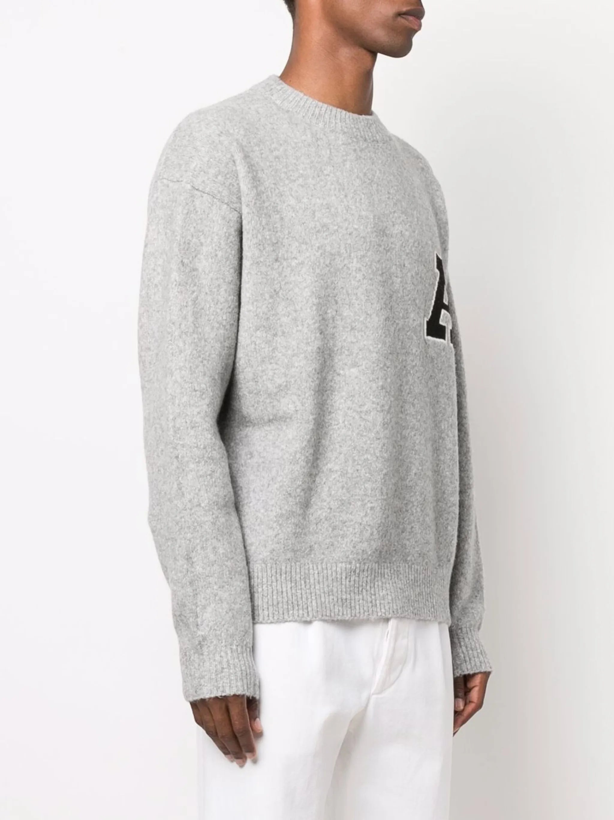 chest logo-patch sweatshirt