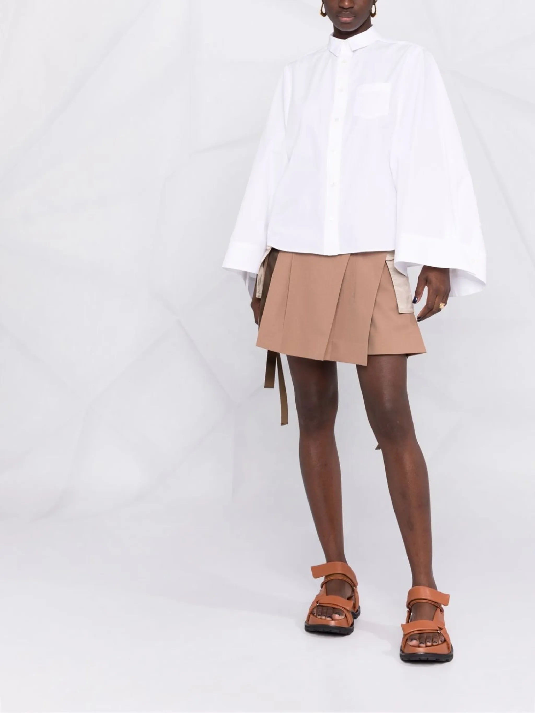 wide-sleeves shirt