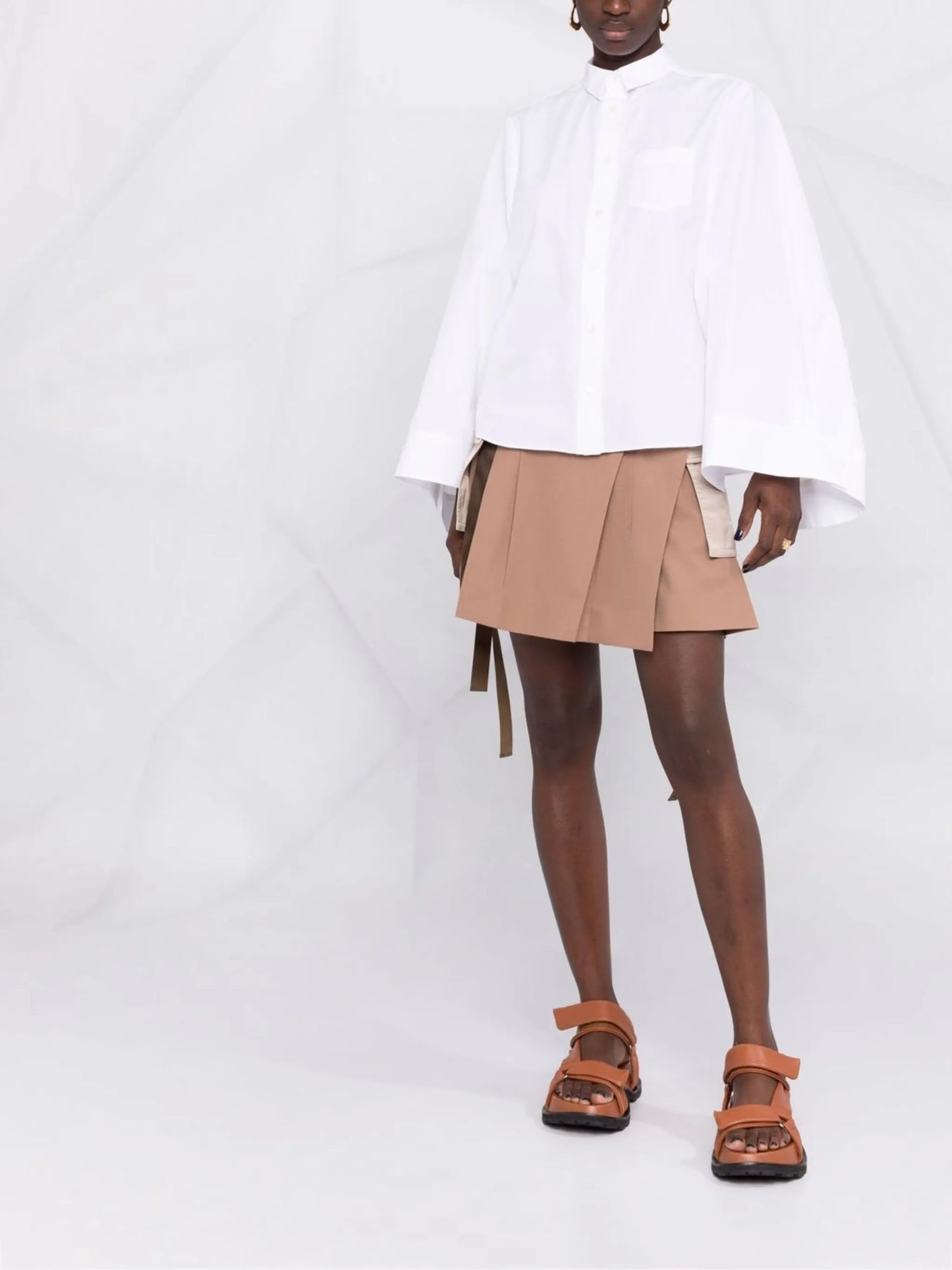 wide-sleeves shirt