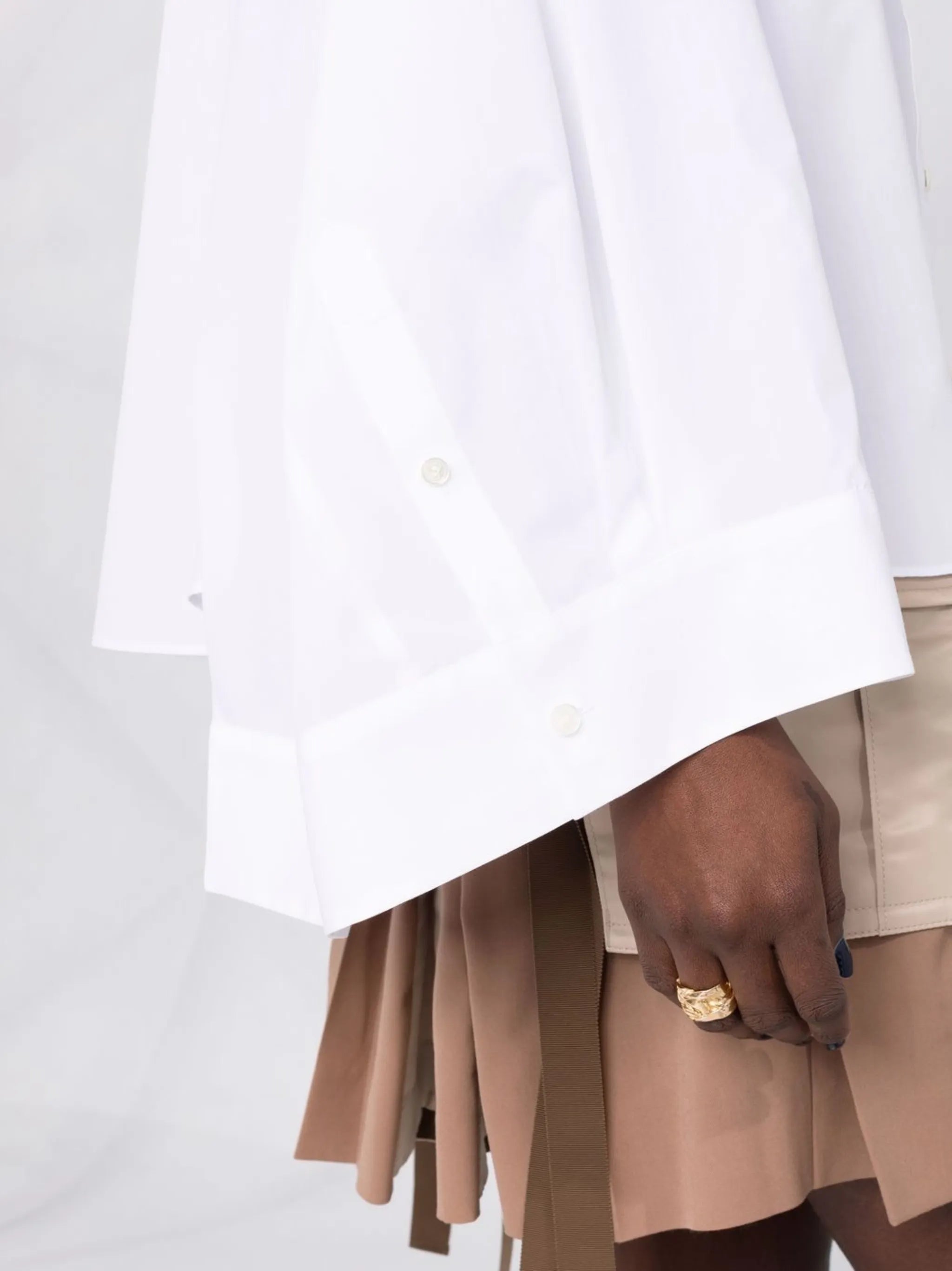 wide-sleeves shirt