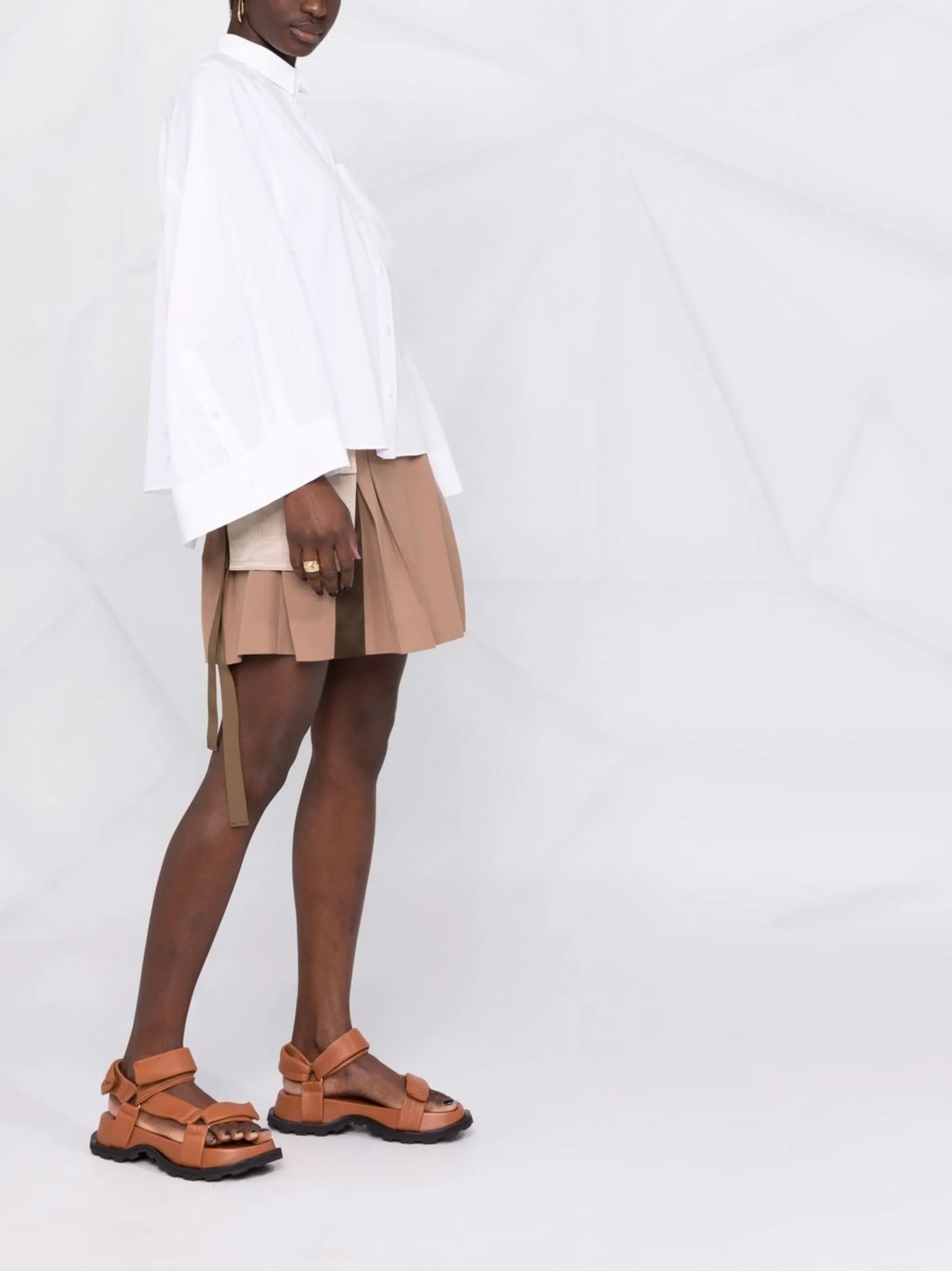wide-sleeves shirt