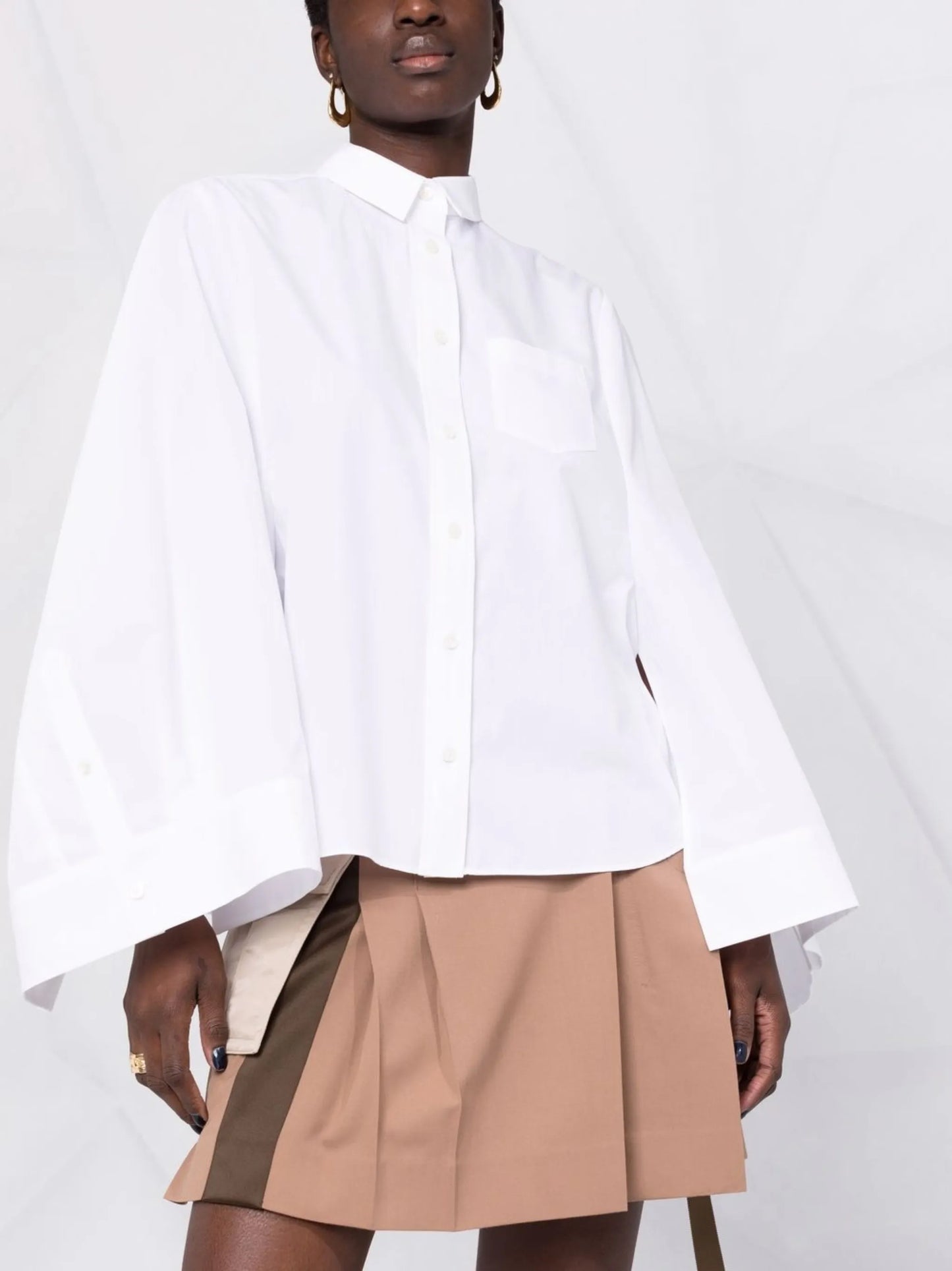 wide-sleeves shirt