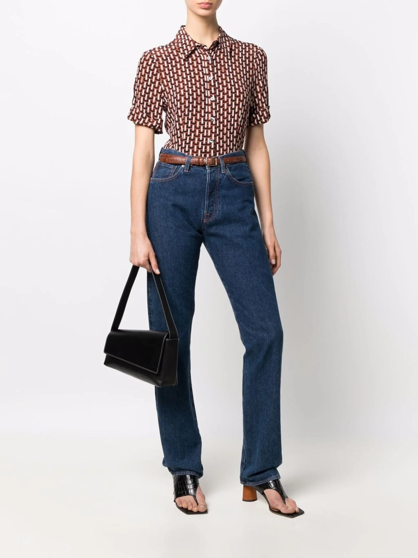 Acute asymmetric shoulder bag