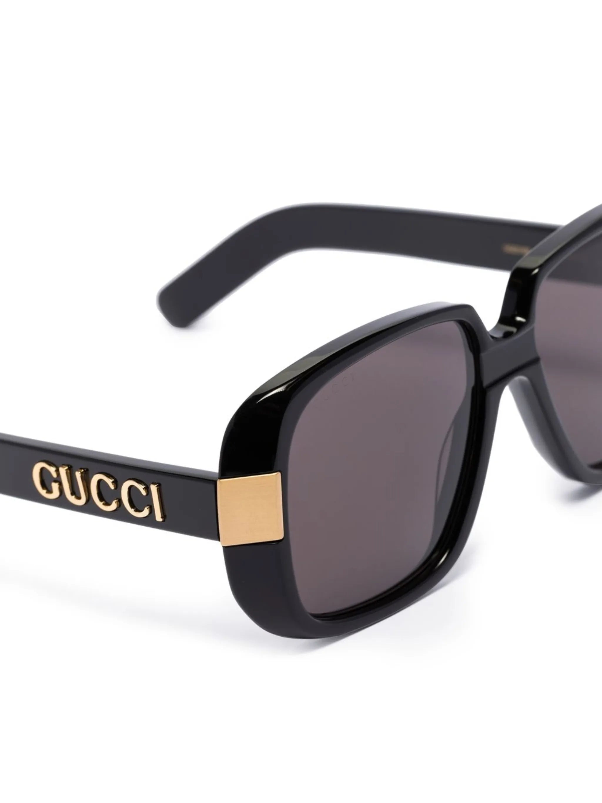 oversized-frame sunglasses