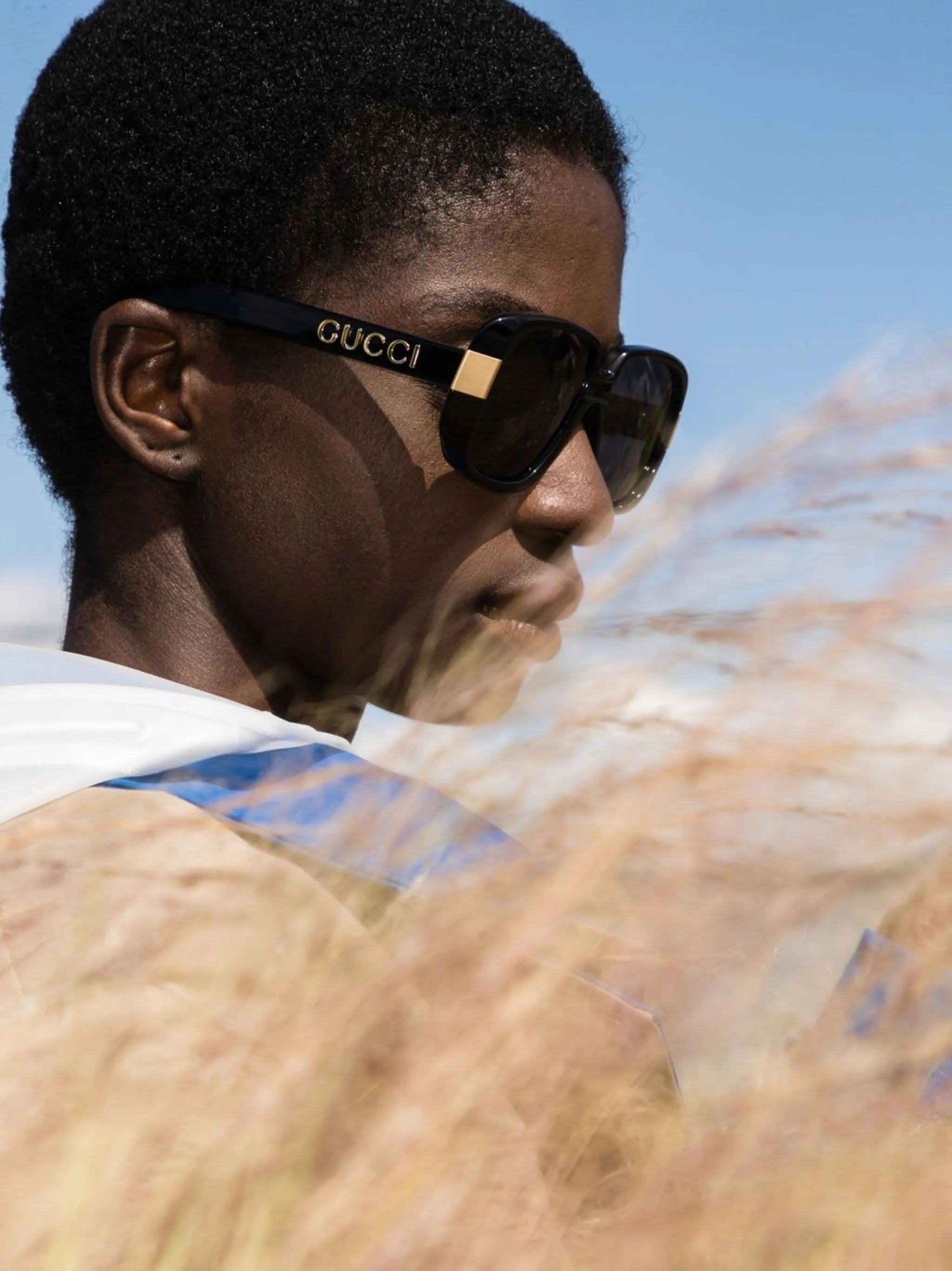 oversized-frame sunglasses