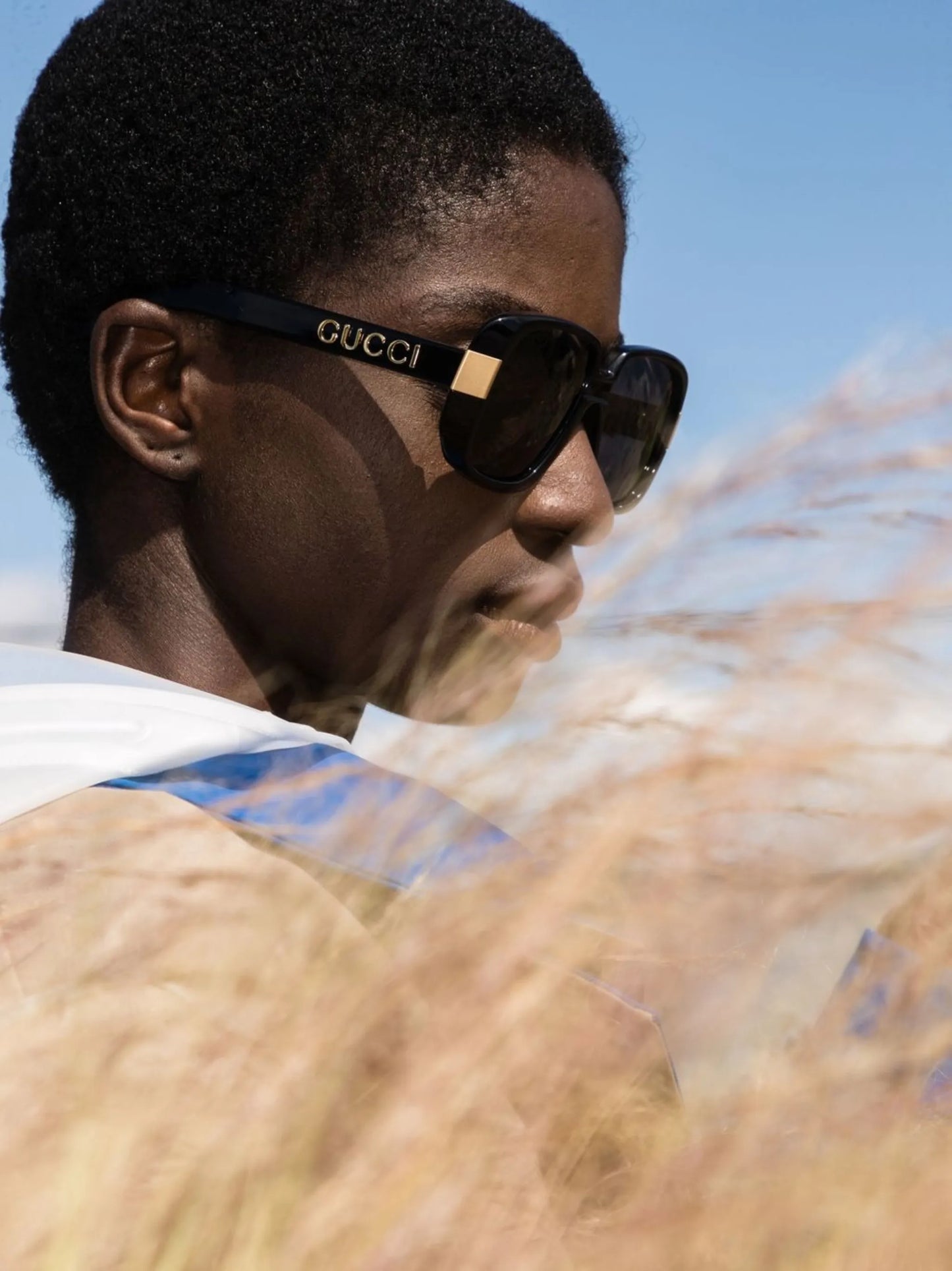 oversized-frame sunglasses