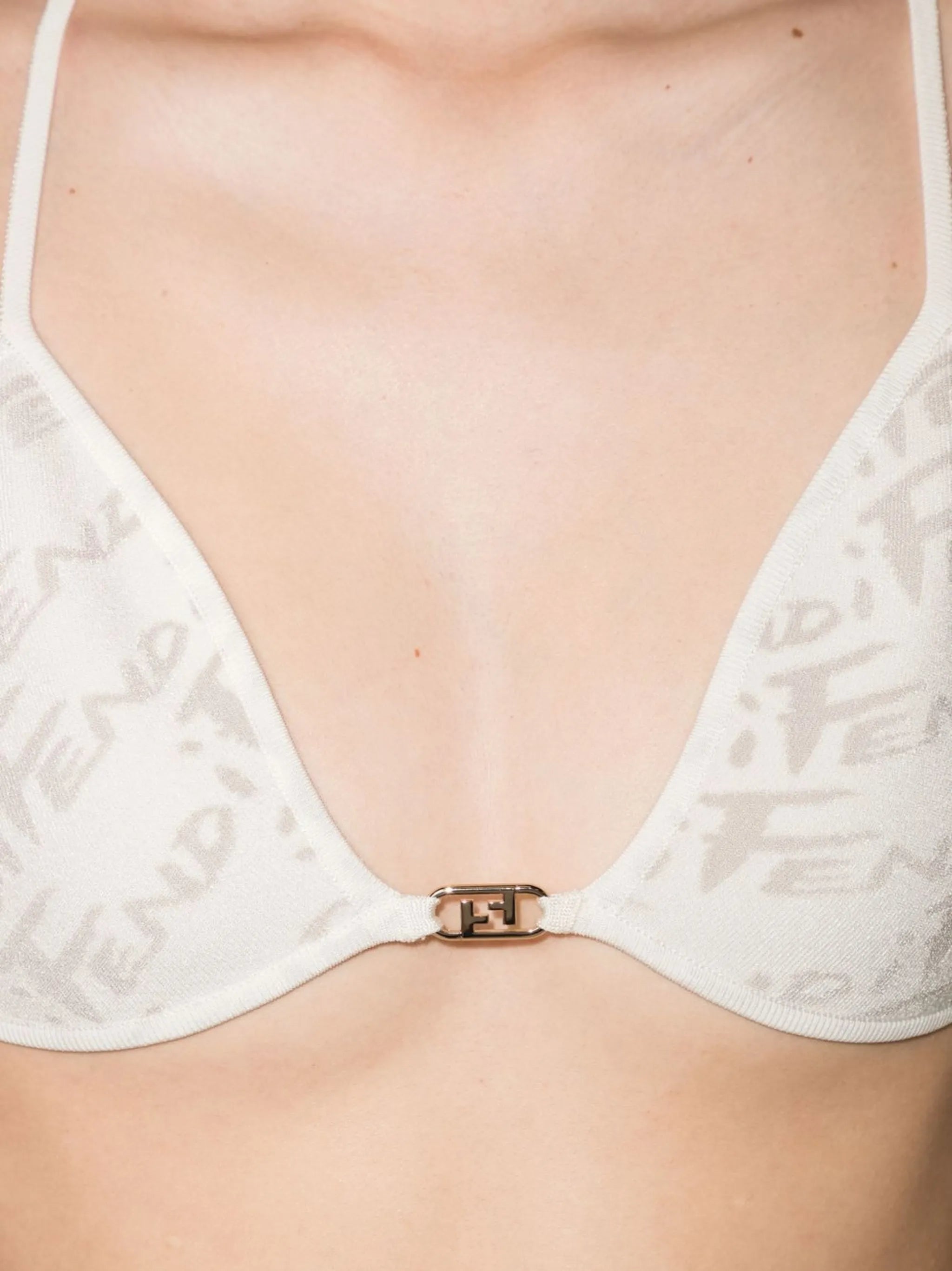 logo-plaque cropped top