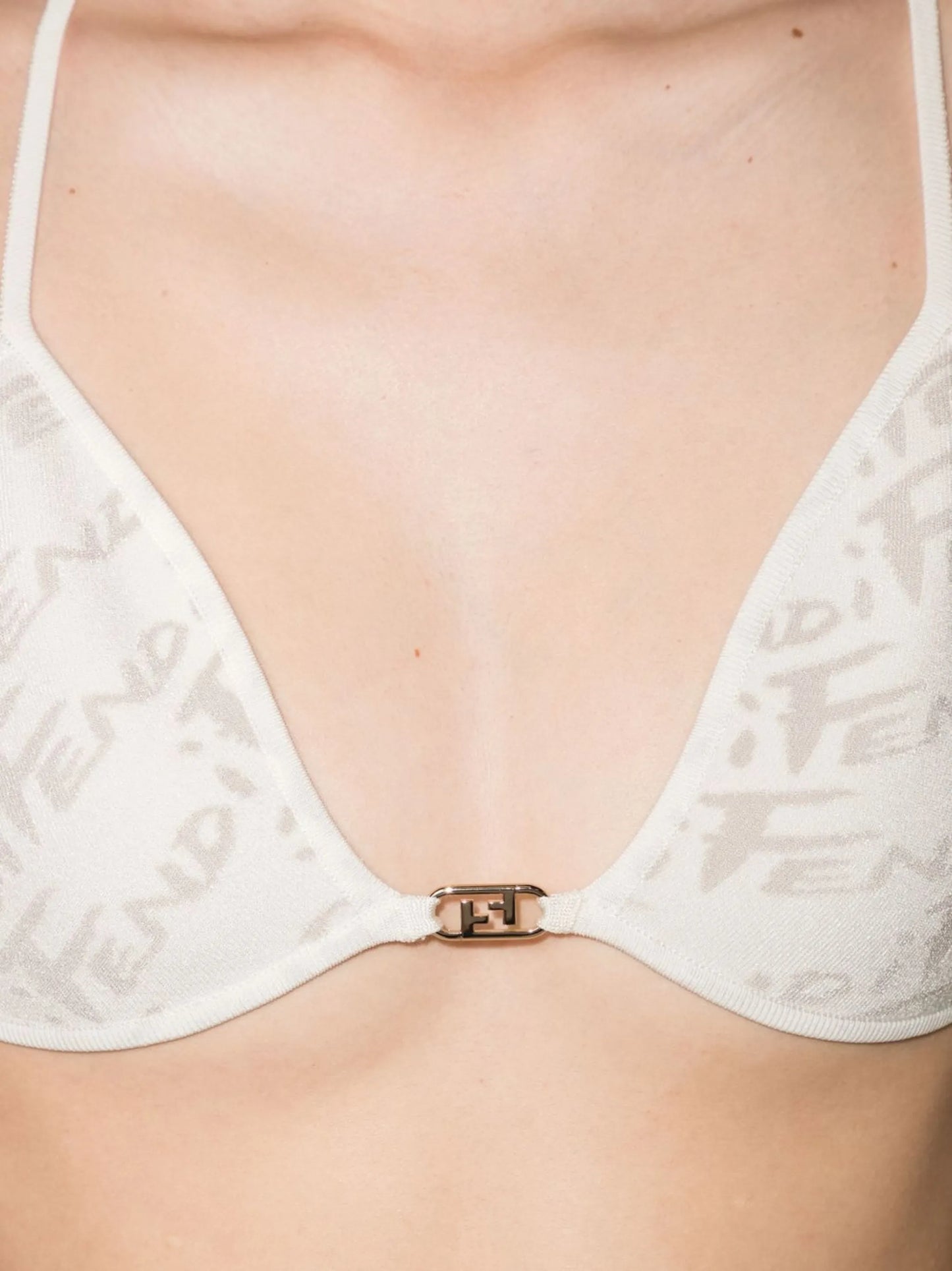 logo-plaque cropped top