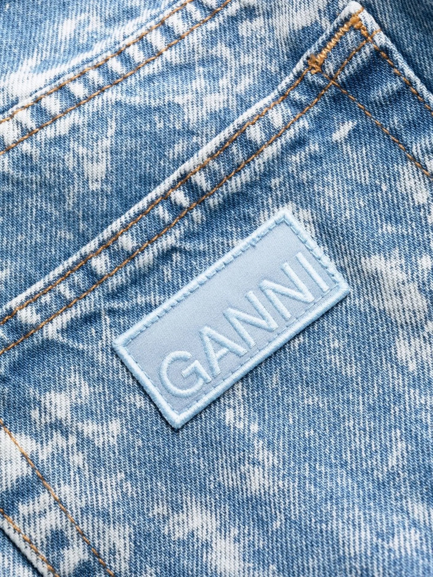 bleach-effect jeans