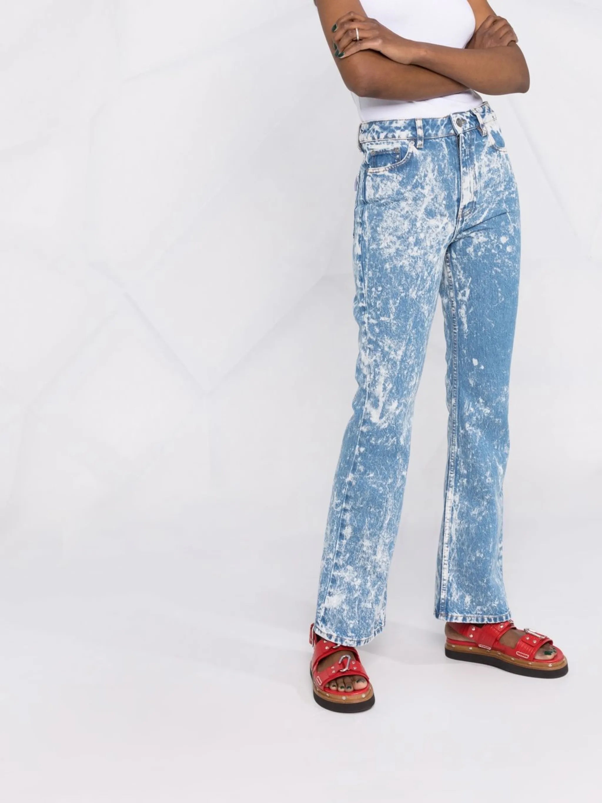 bleach-effect jeans