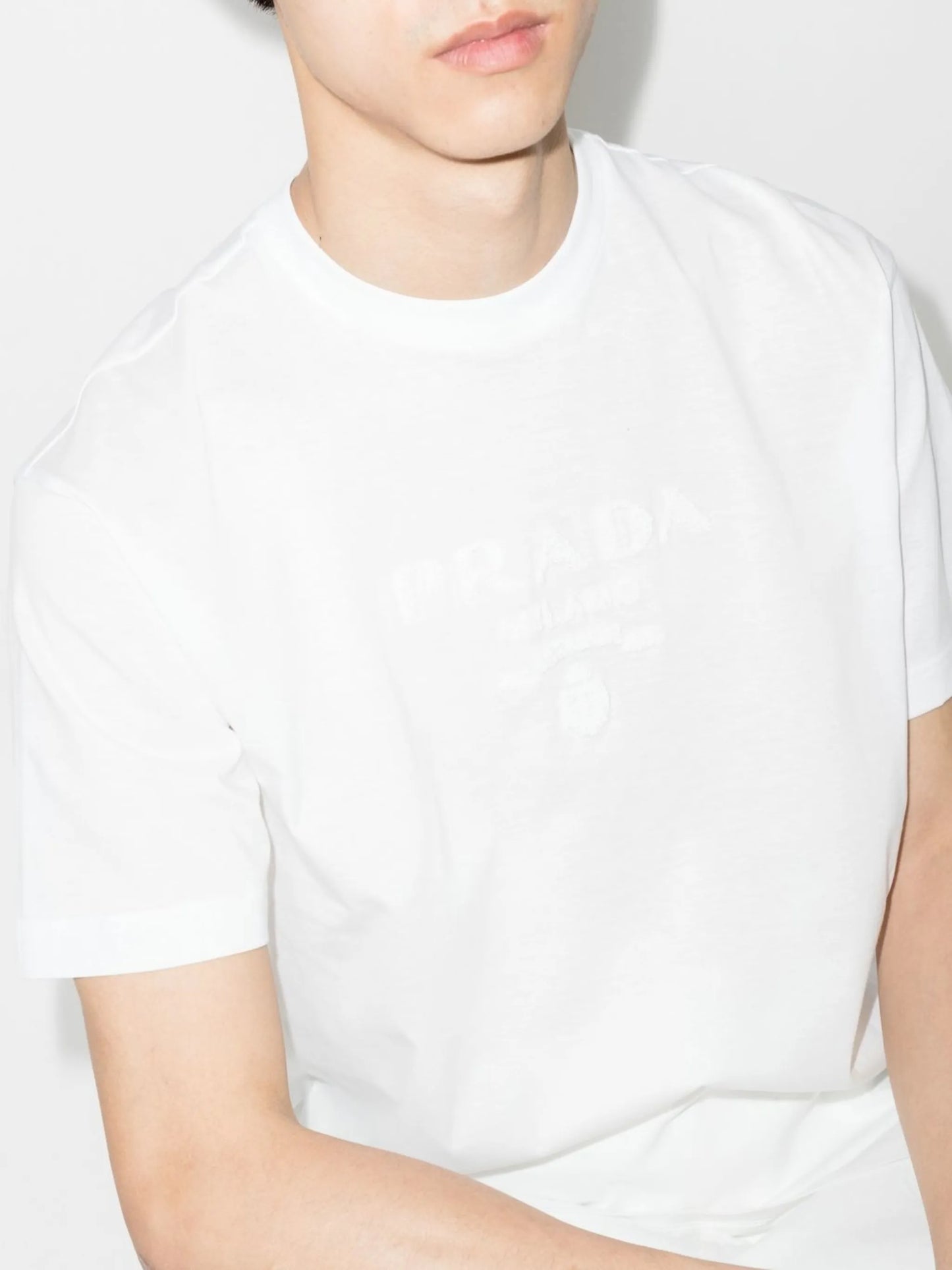 tufted-logo crew-neck T-shirt