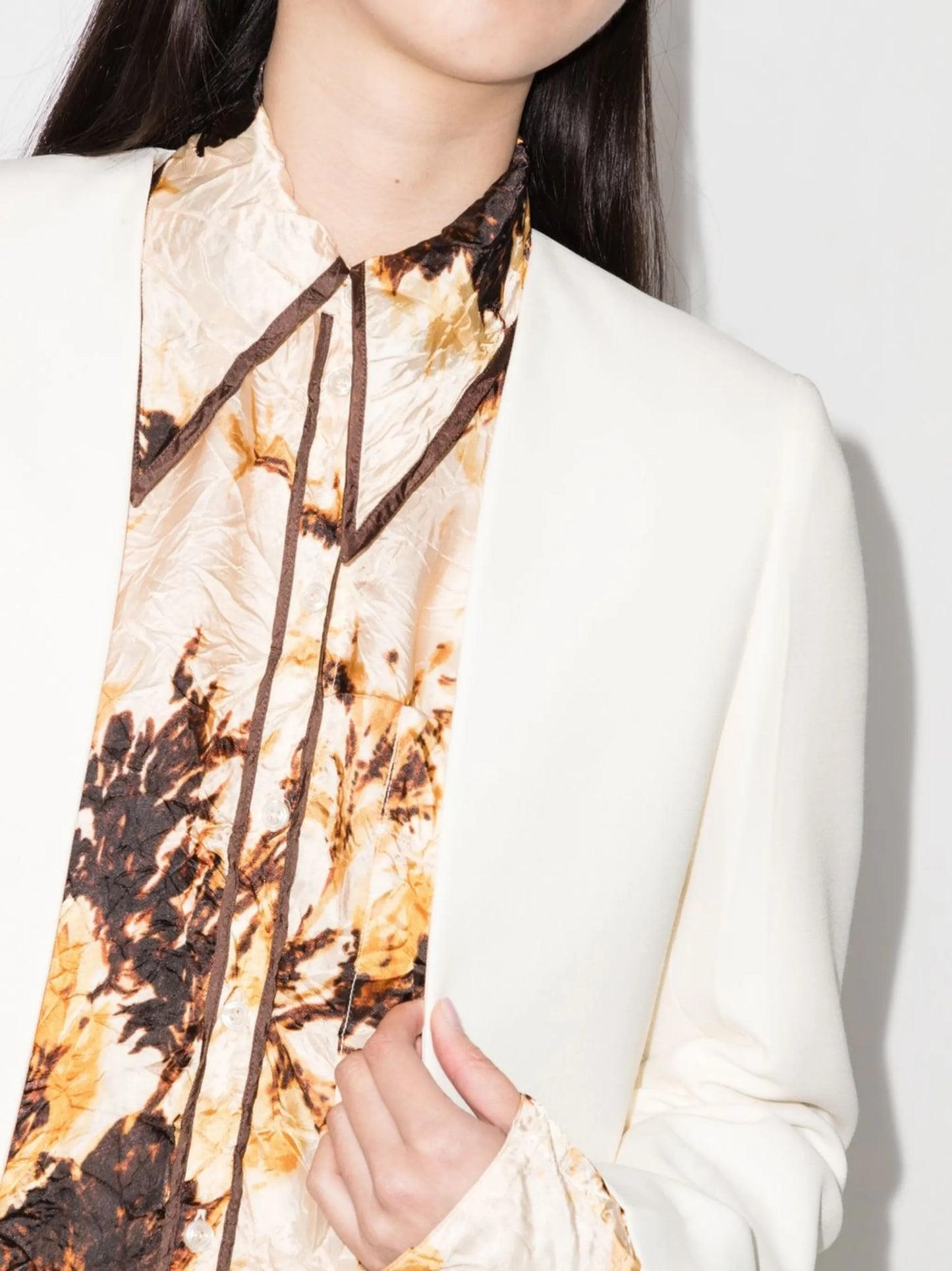 logo-buckle single-breasted coat