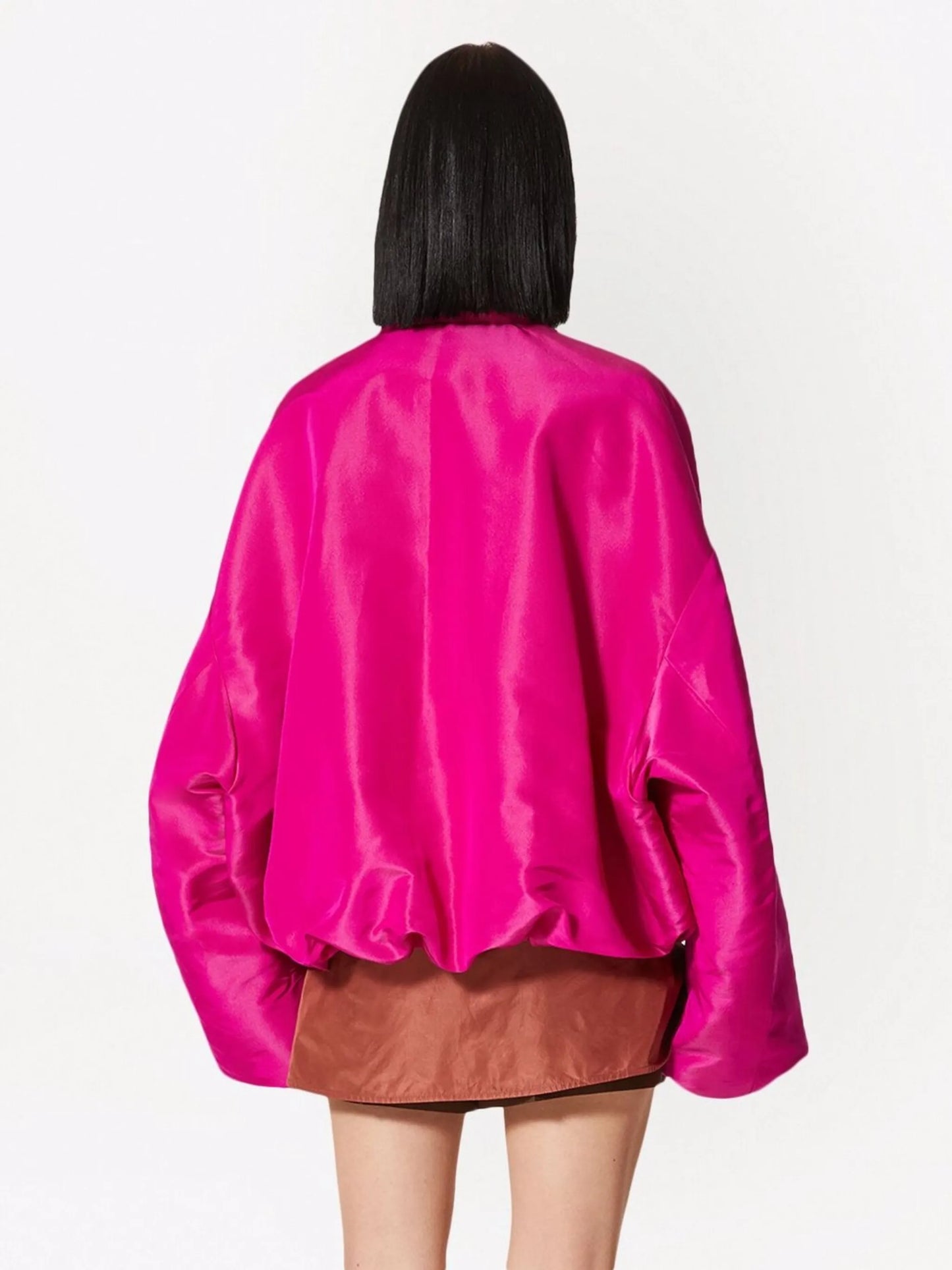 zip-fastening long-sleeve jacket