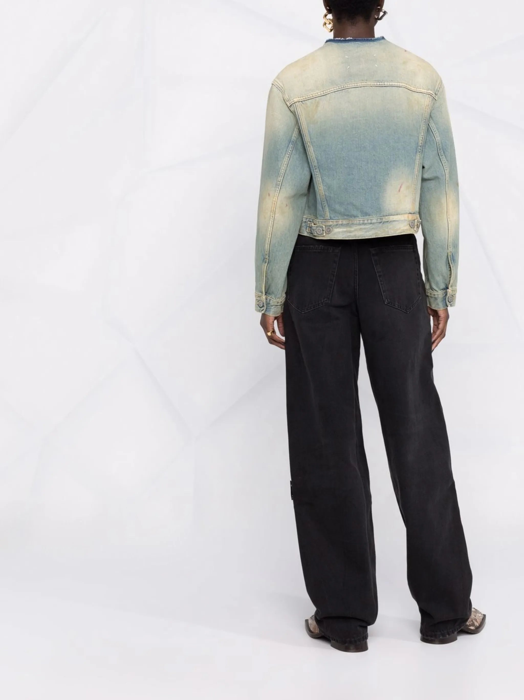 distressed-effect collarless denim jacket