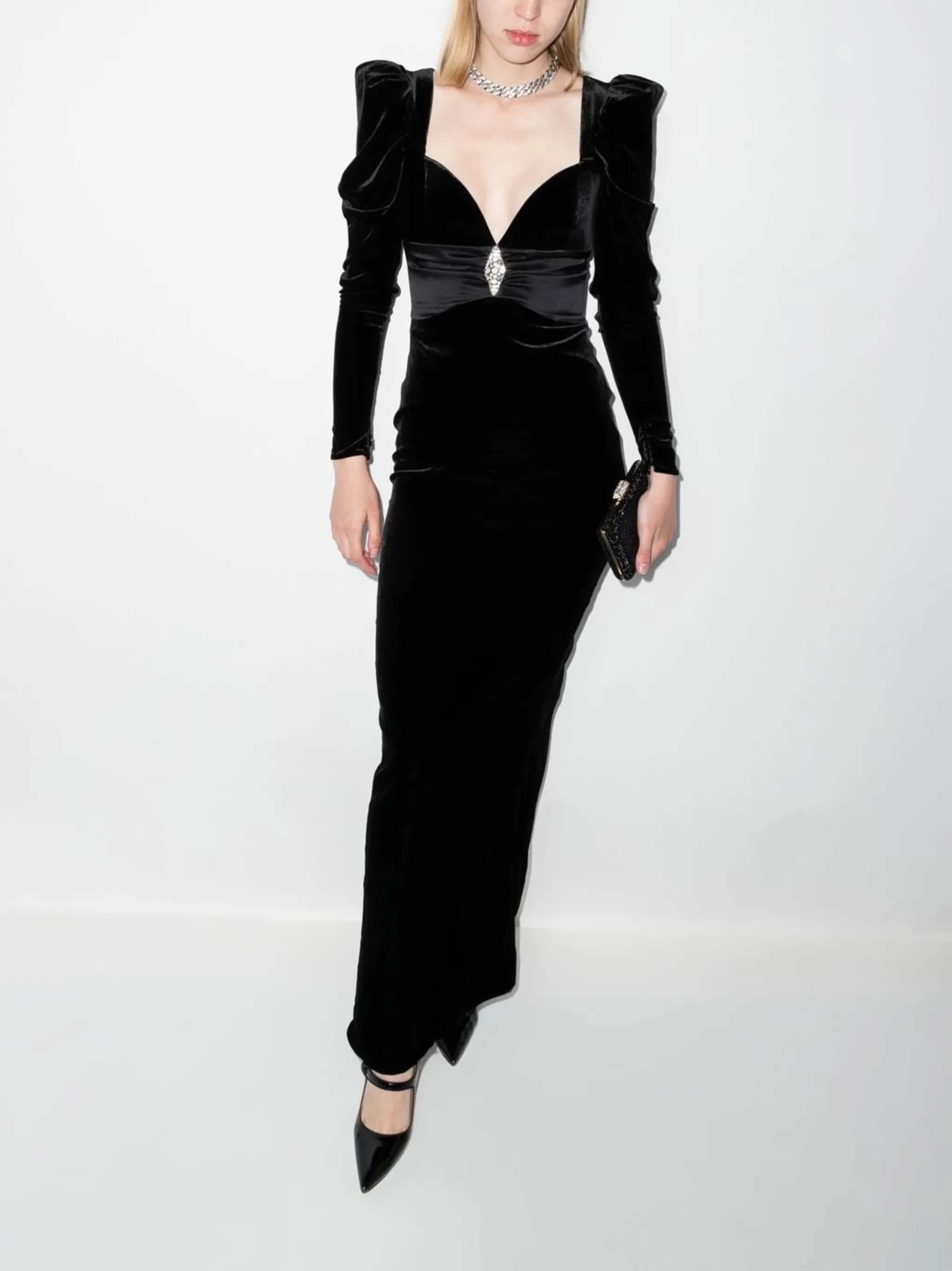 puff-shoulders velvet gown