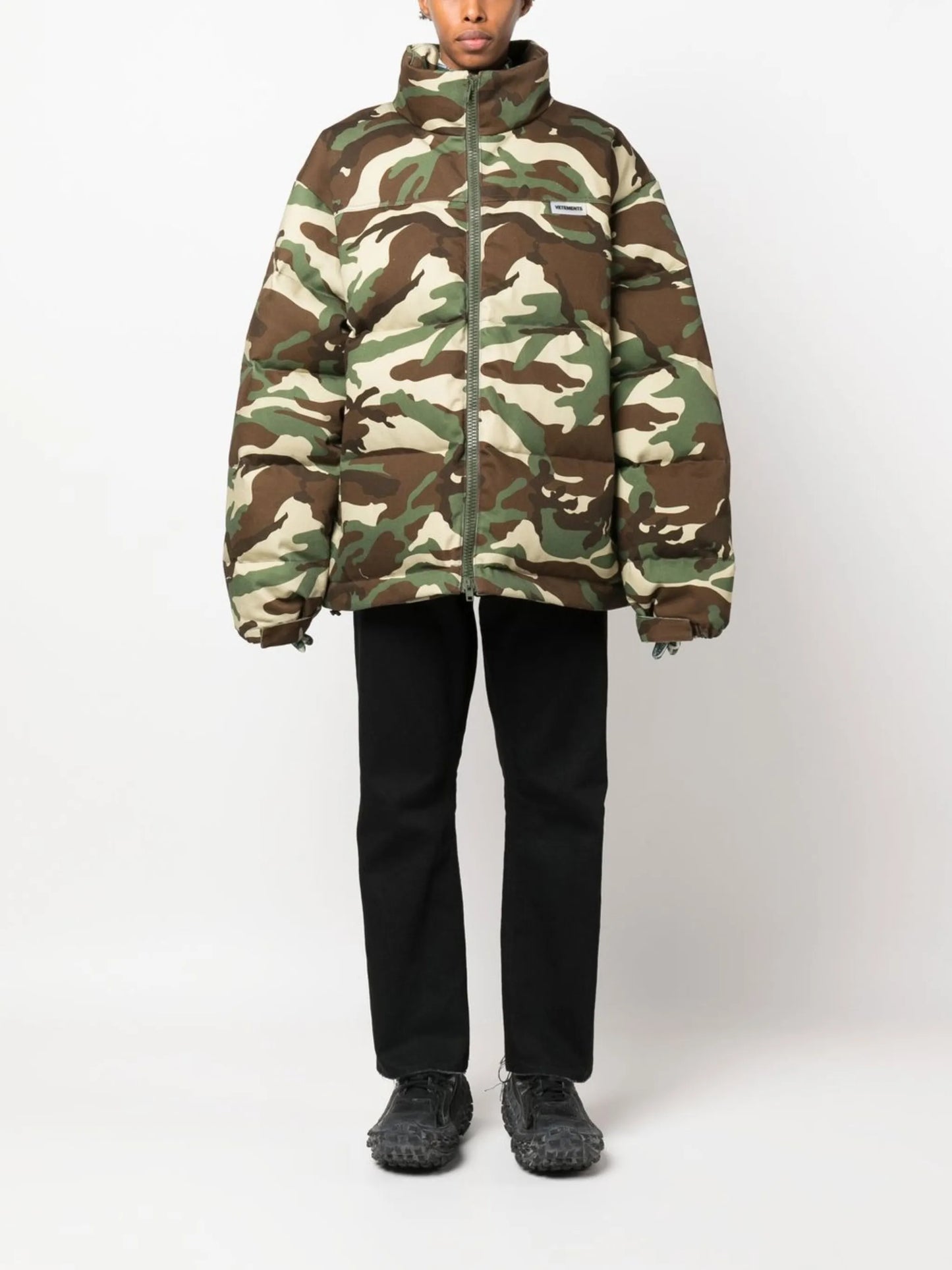 camouflage-print maxi padded coat