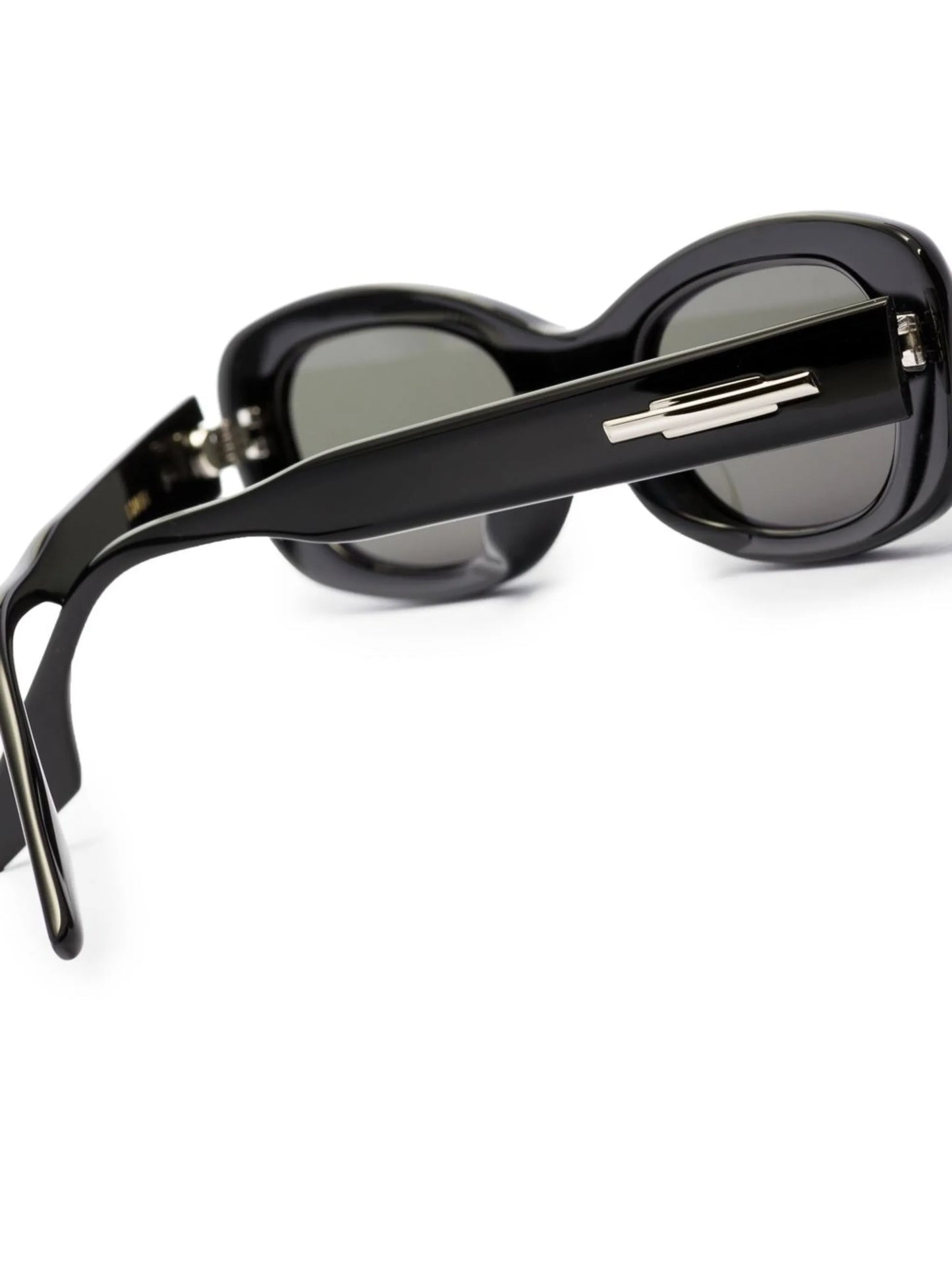 oval-frame sunglasses