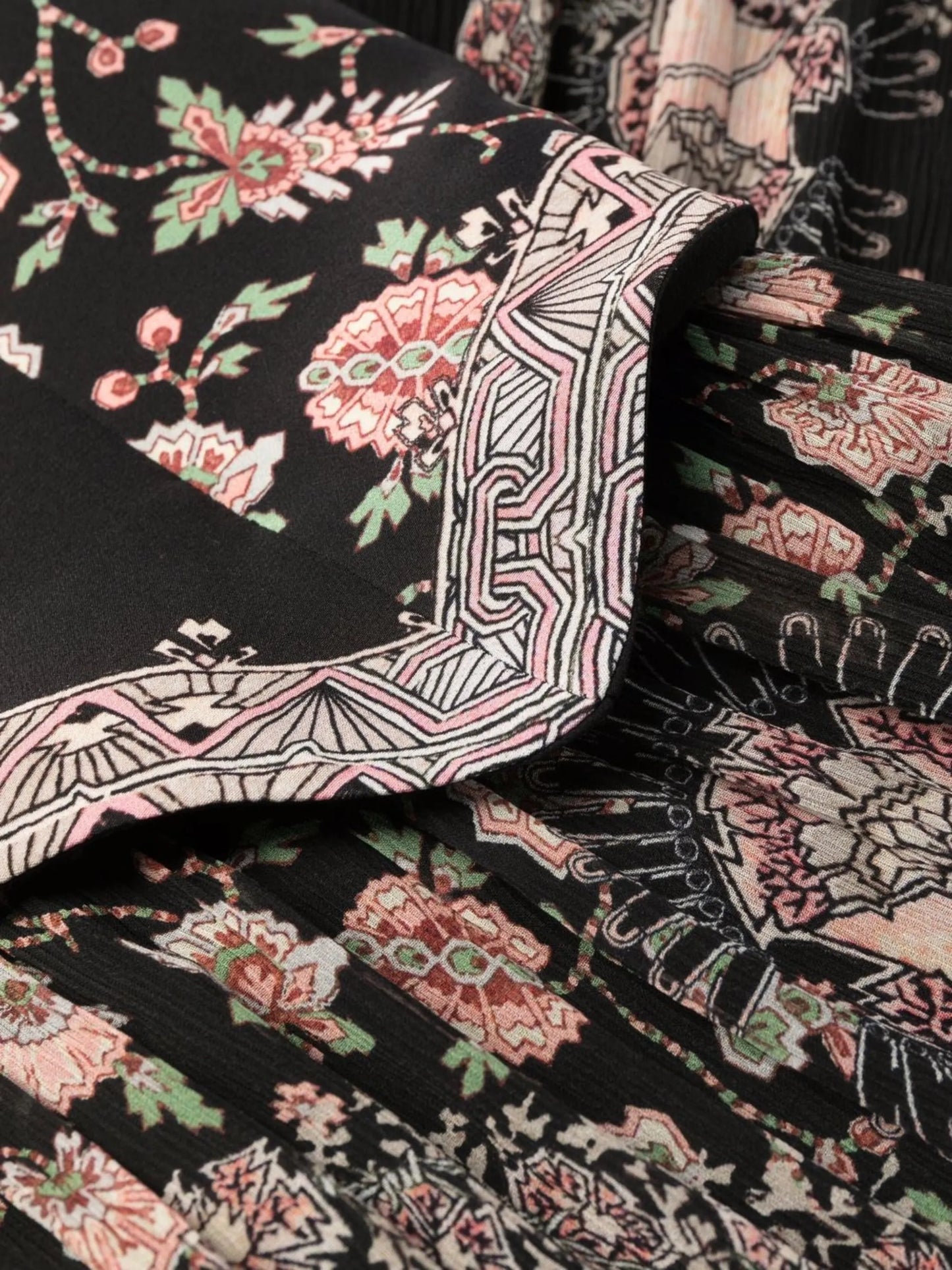 floral-print V-neck dress