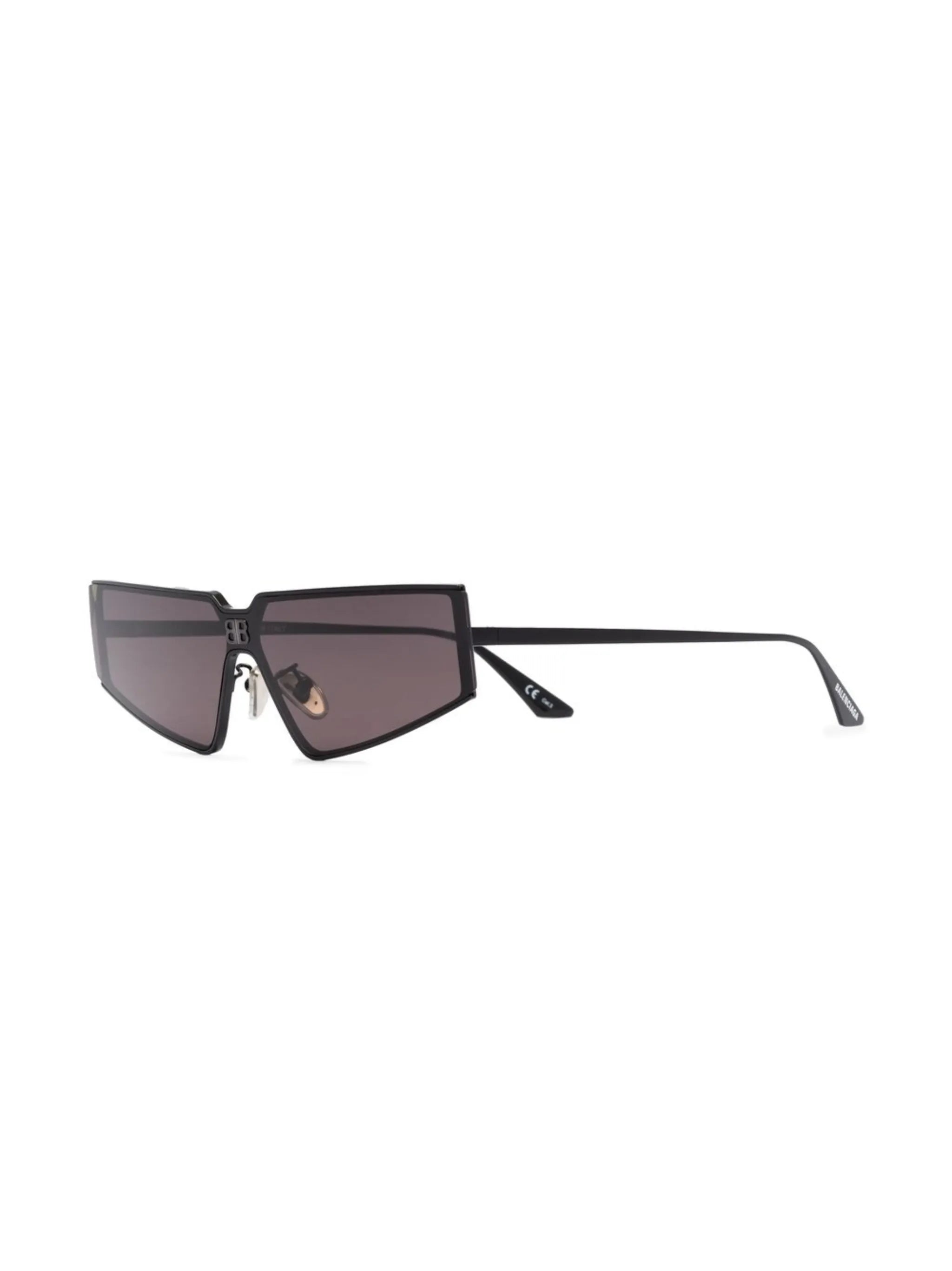 geometric frame sunglasses