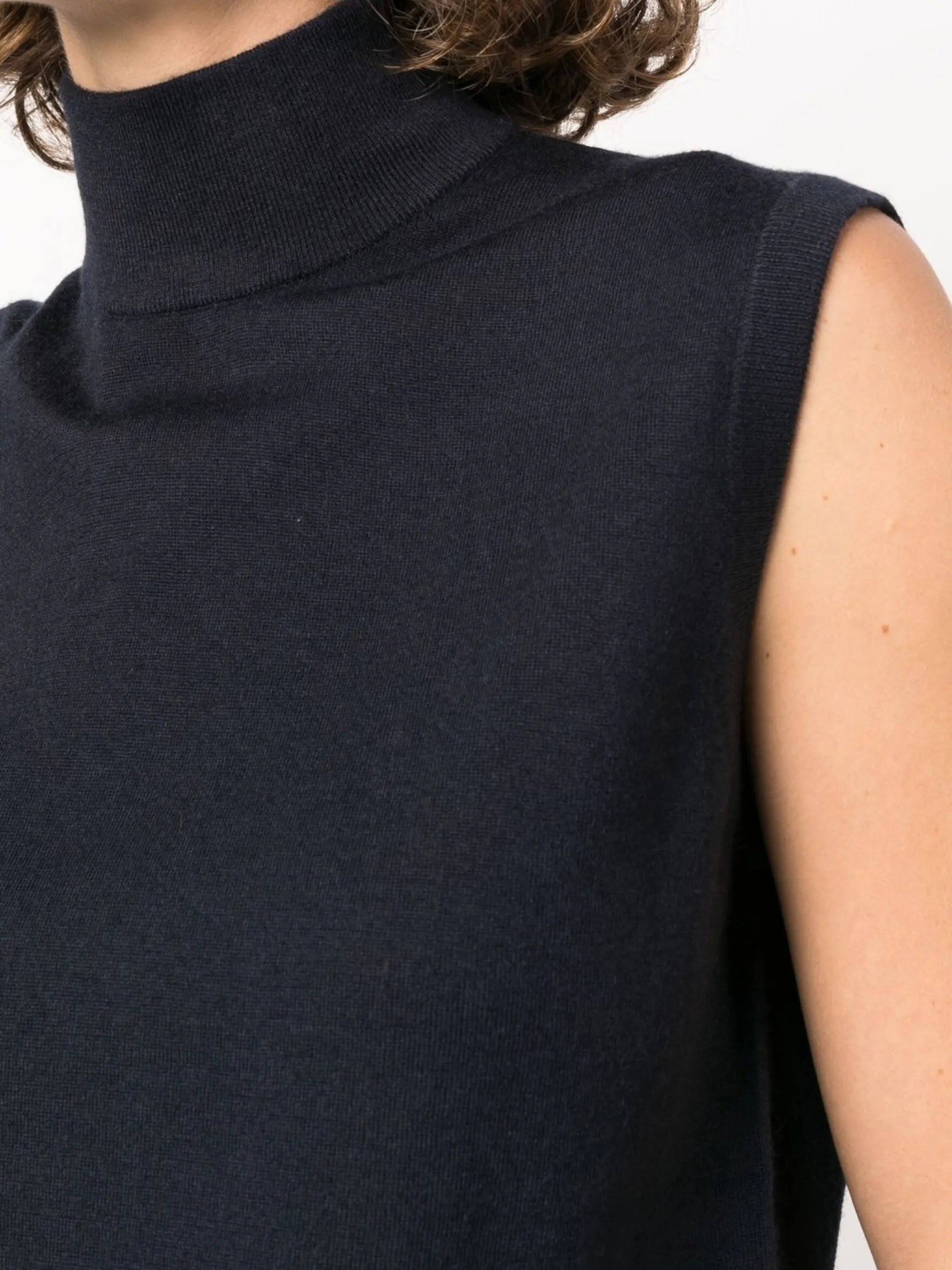 sleeveless cashmere jumper