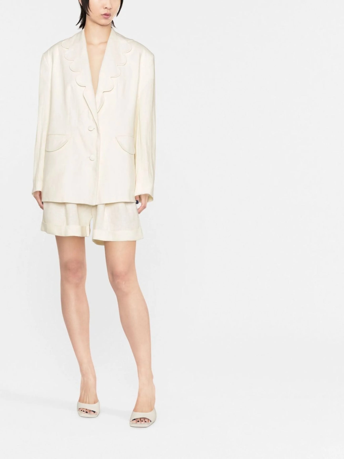 scallop-collar single-breasted blazer