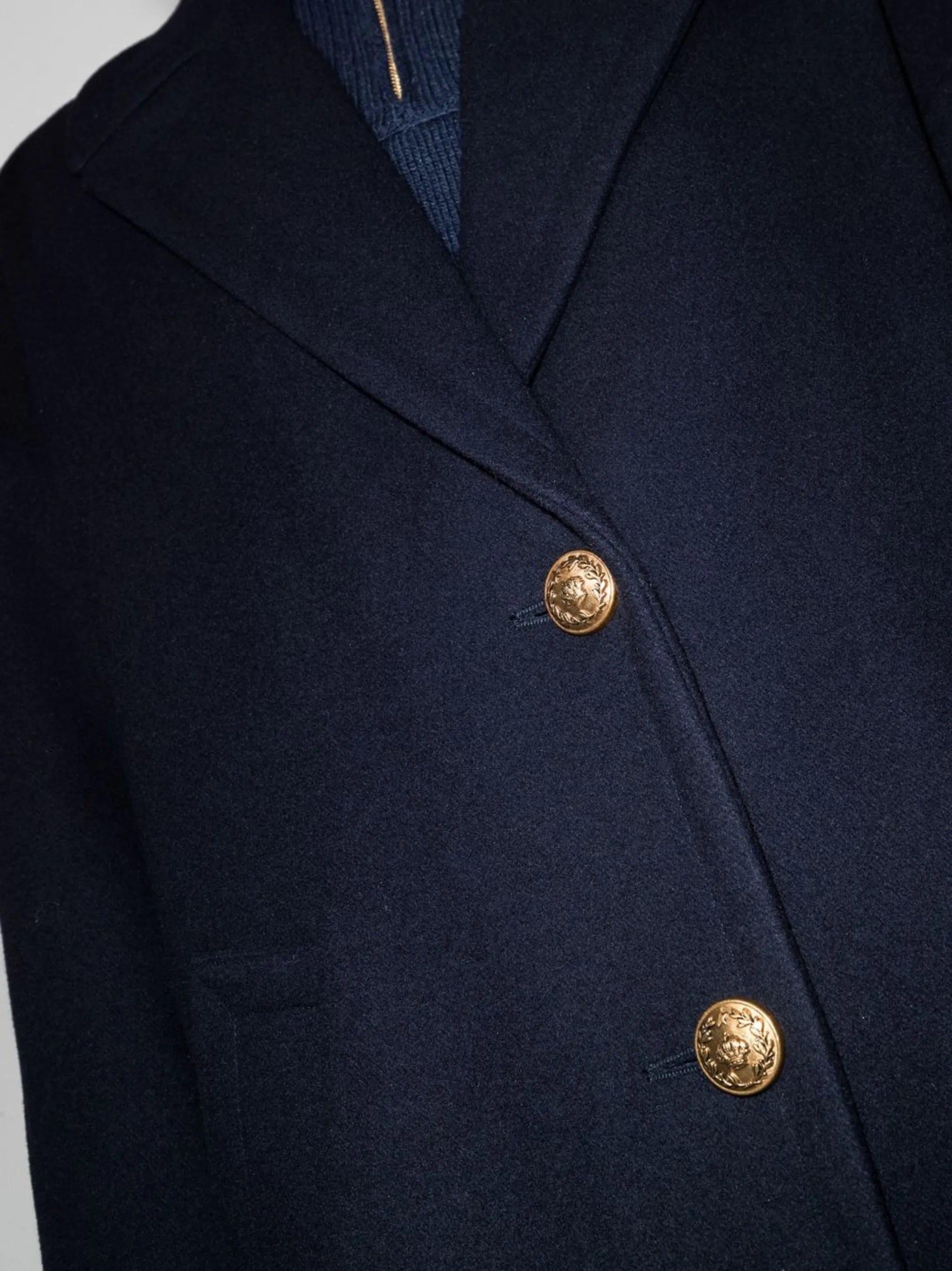 logo-patch single-breasted coat