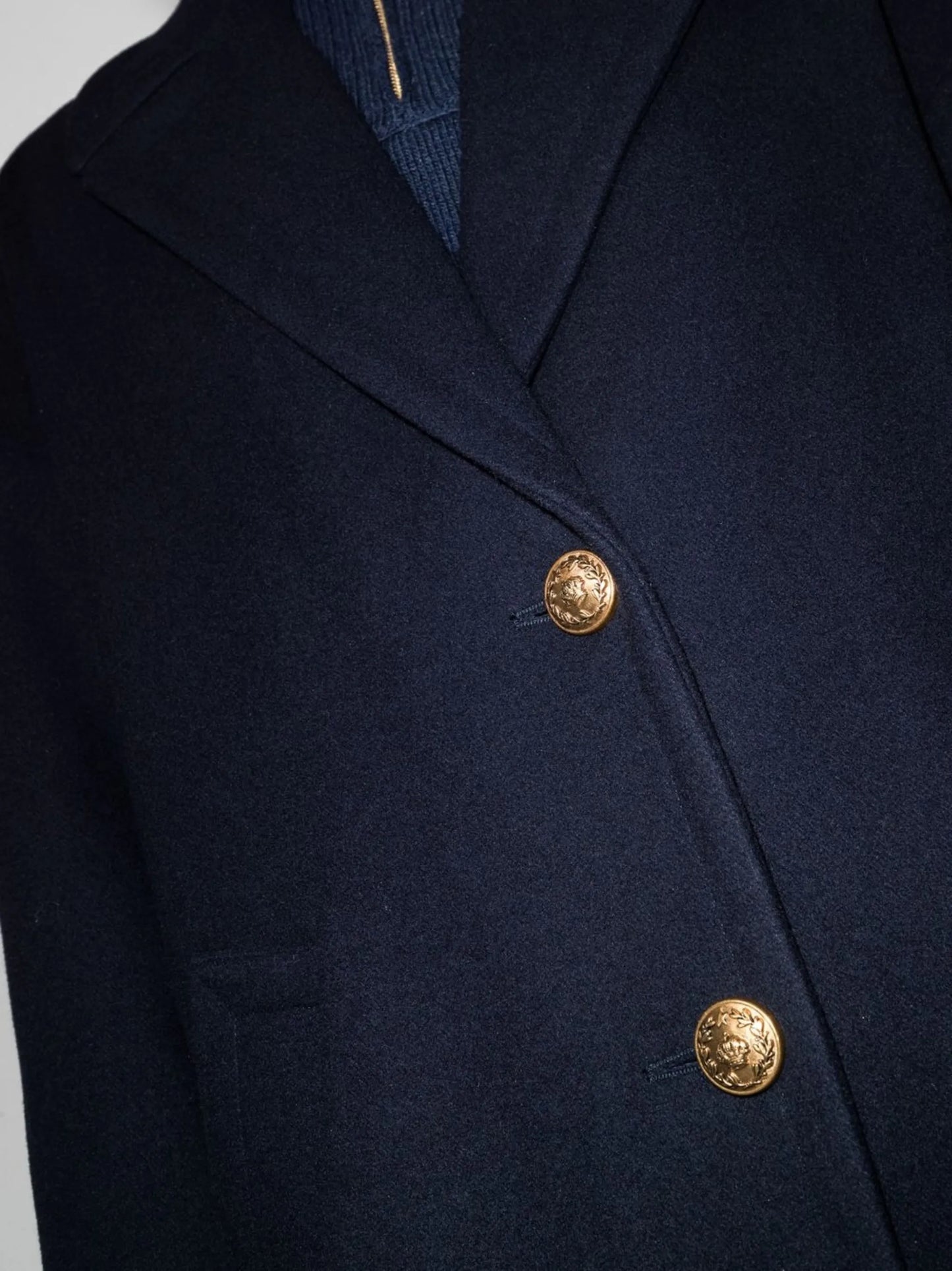 logo-patch single-breasted coat