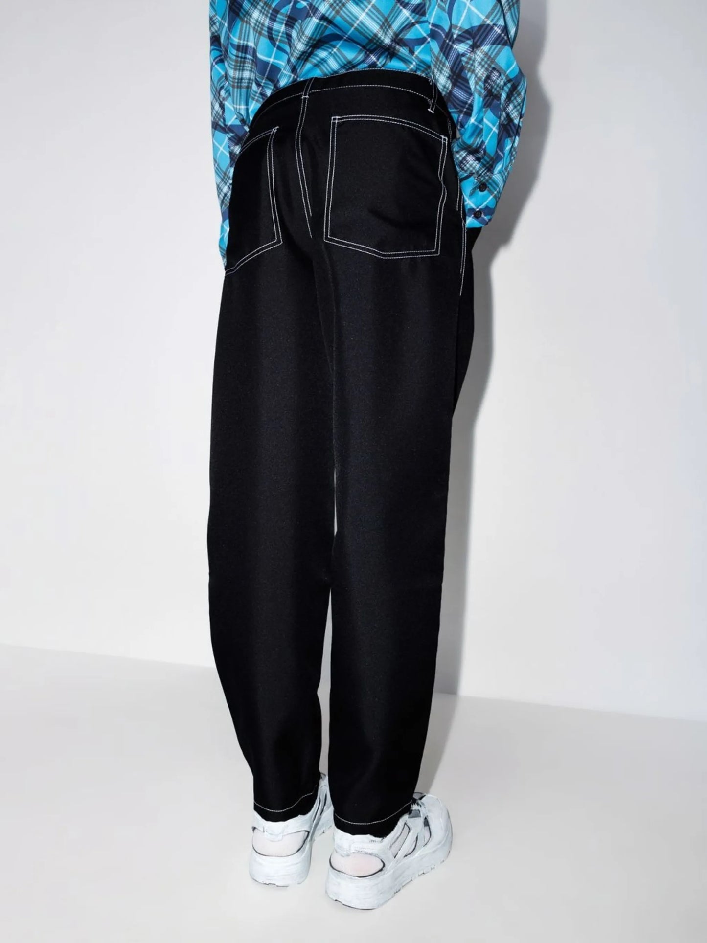 contrast-stitching straight leg trousers