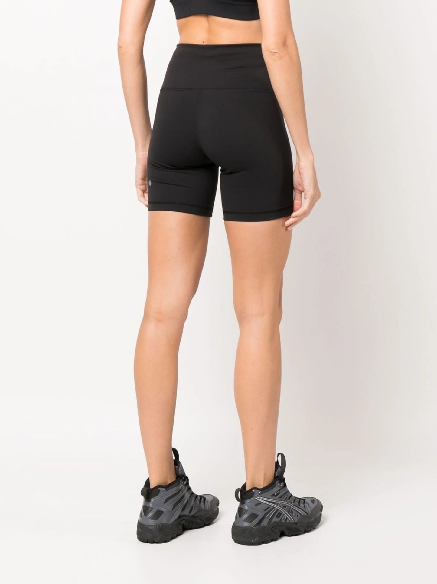 Wunder Train 6 inch training shorts